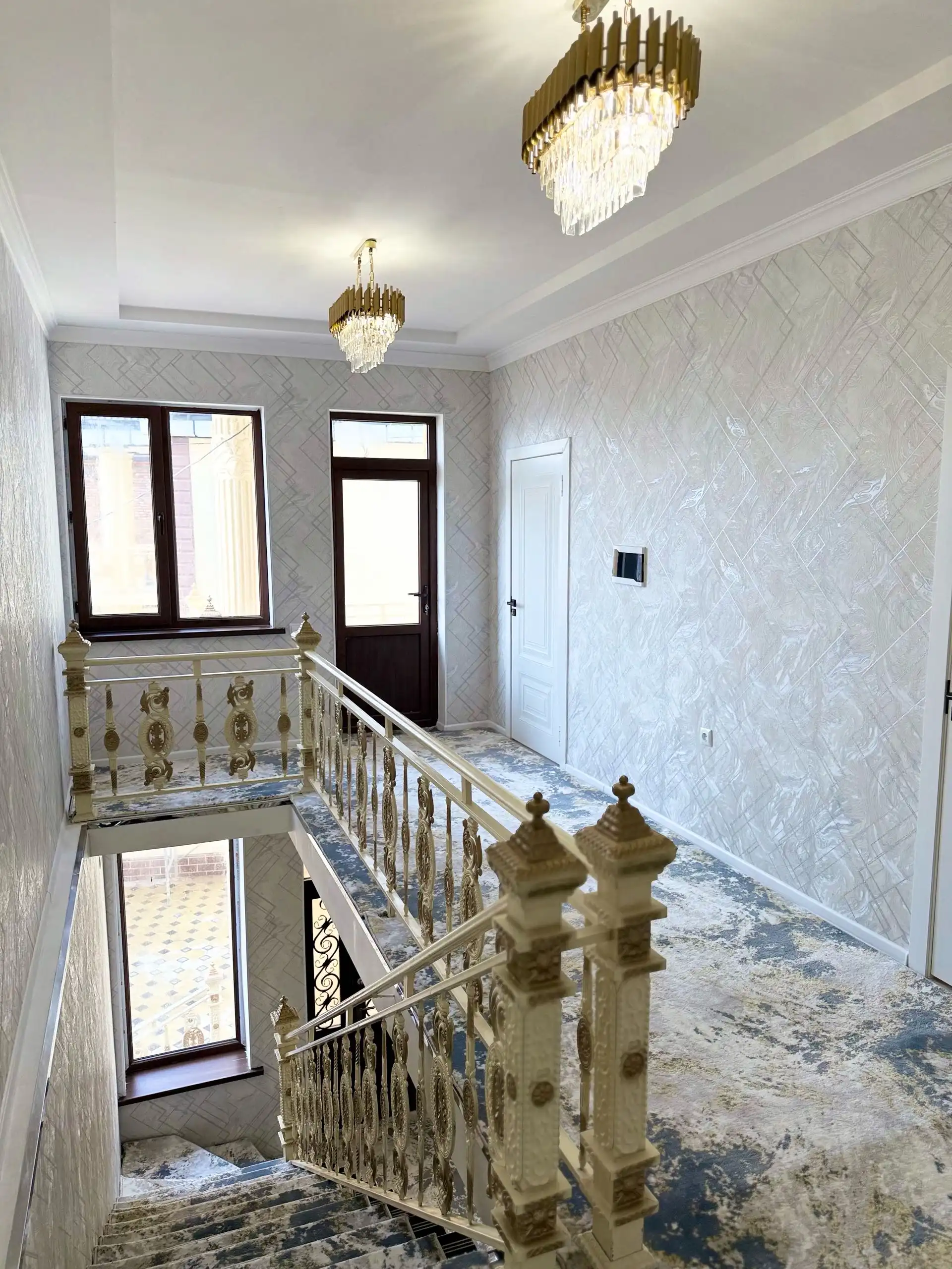 2 этажный, 6-комн. дом, 180 м², 2 соток, 2 соток, Зарафшон