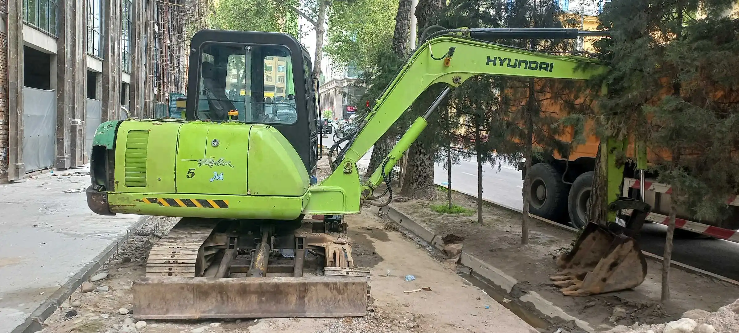 Экскаватор хёндай