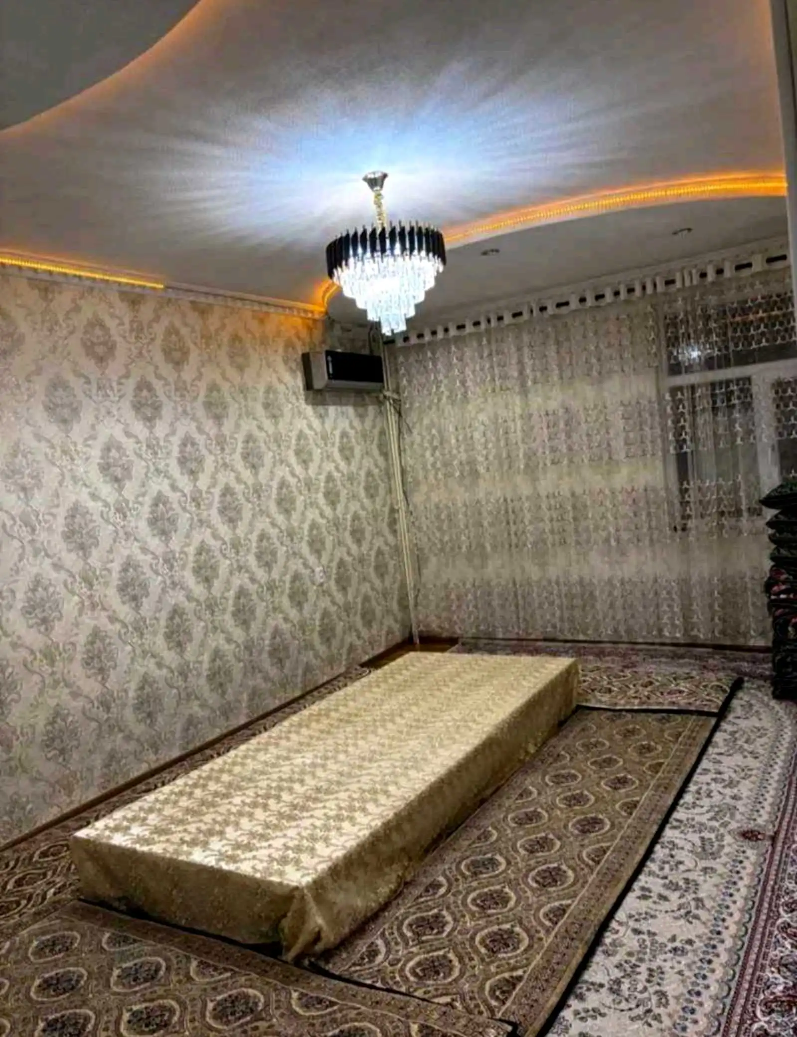 3-к квартира, 2 этаж, 76 м², Фирдавси