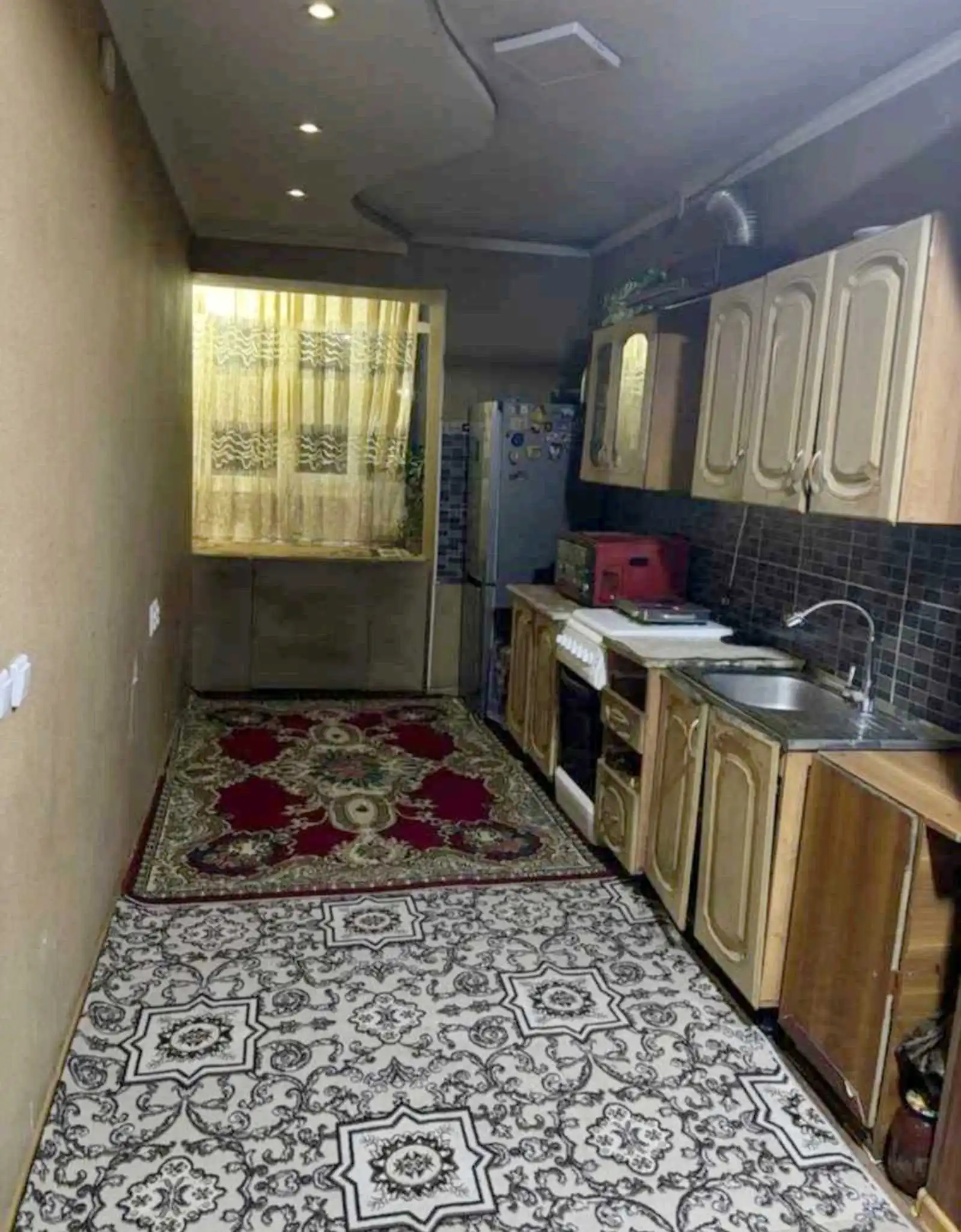 3-к квартира, 2 этаж, 76 м², Фирдавси