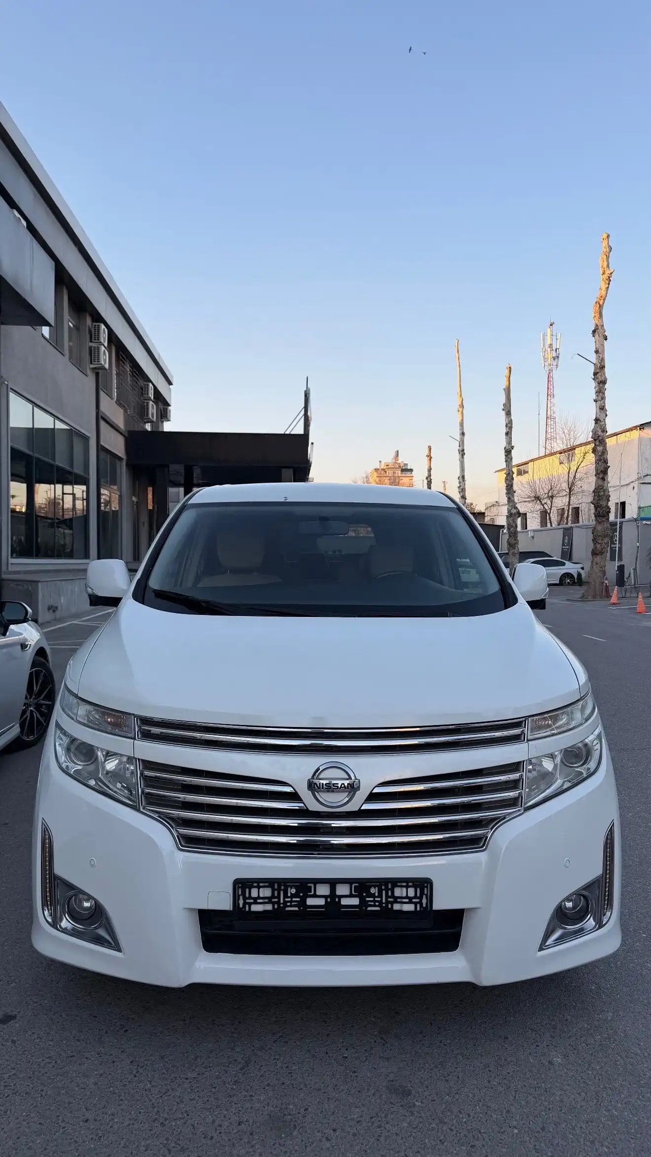 Nissan Elgrand 2014