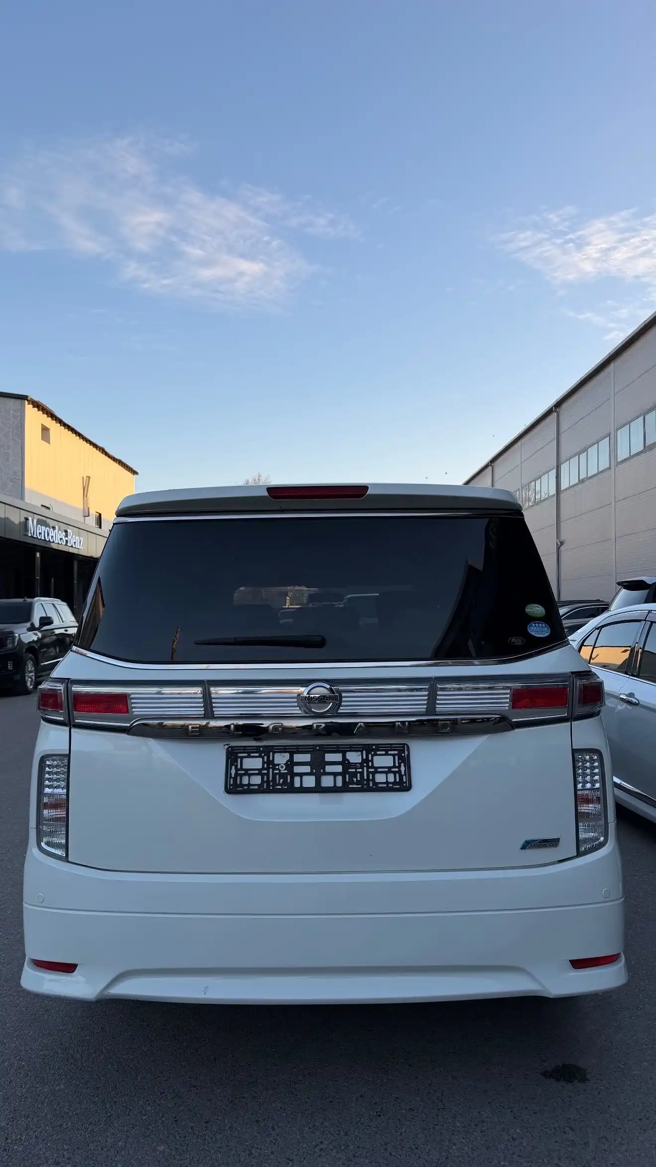 Nissan Elgrand 2014