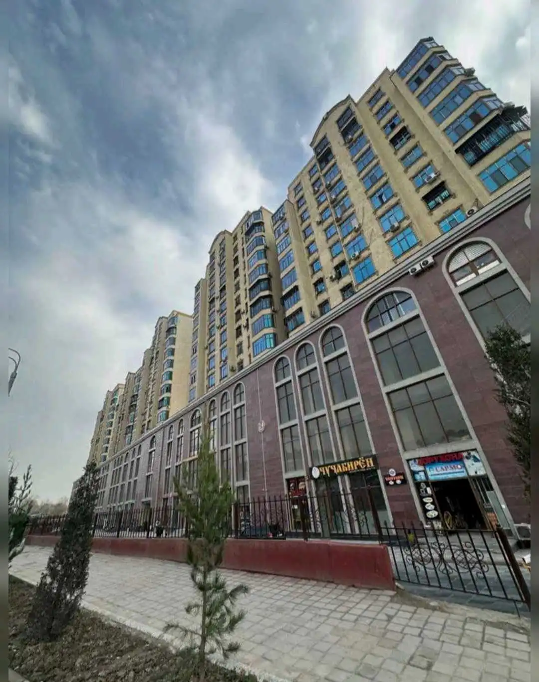 2-к квартира, 11 этаж, 51 м², Шохмансур