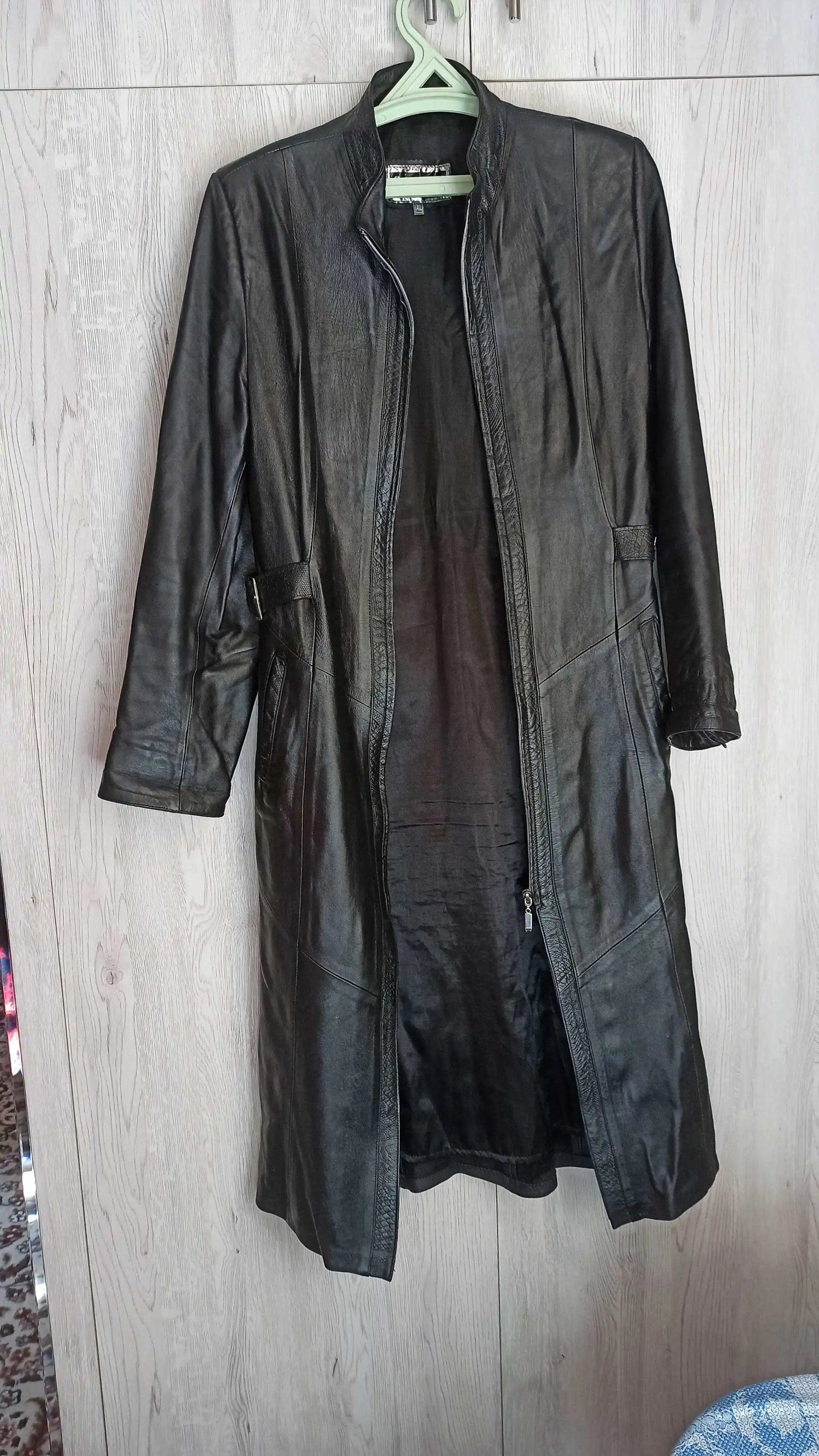 Кожаный плащ суртюк