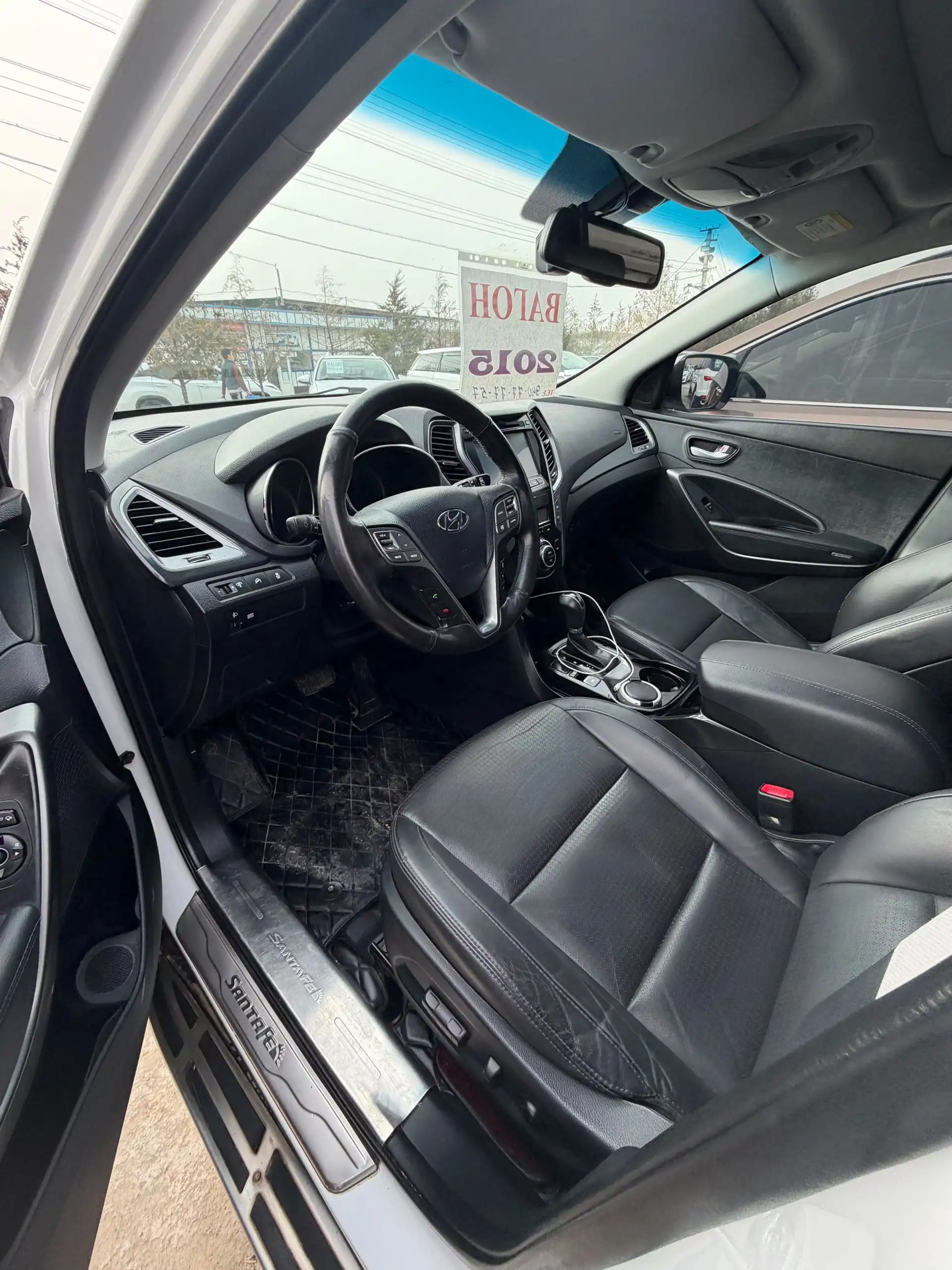 Hyundai Santa fe 2015
тел 940777757