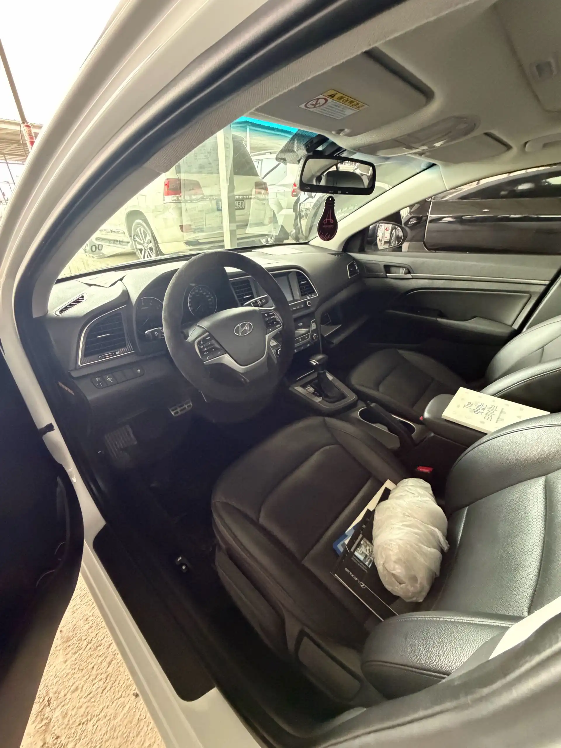 Hyundai Avante 2016
тел 929910000