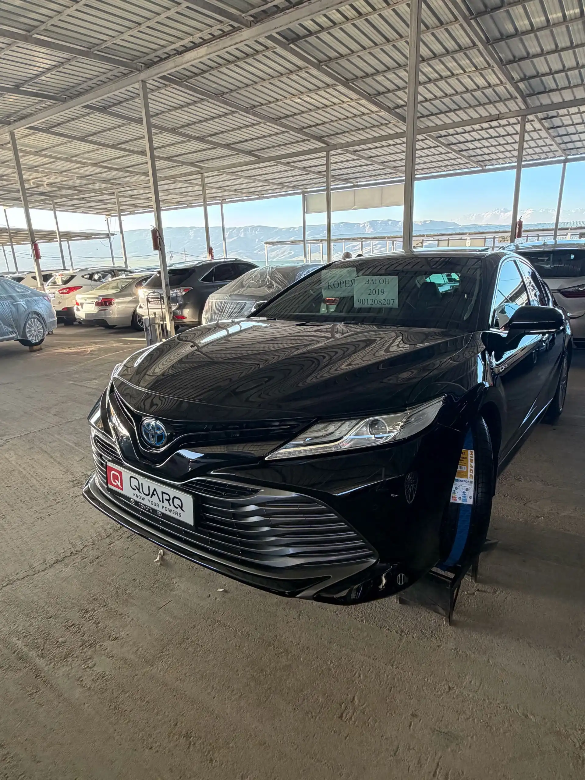 Toyota Camry 2019