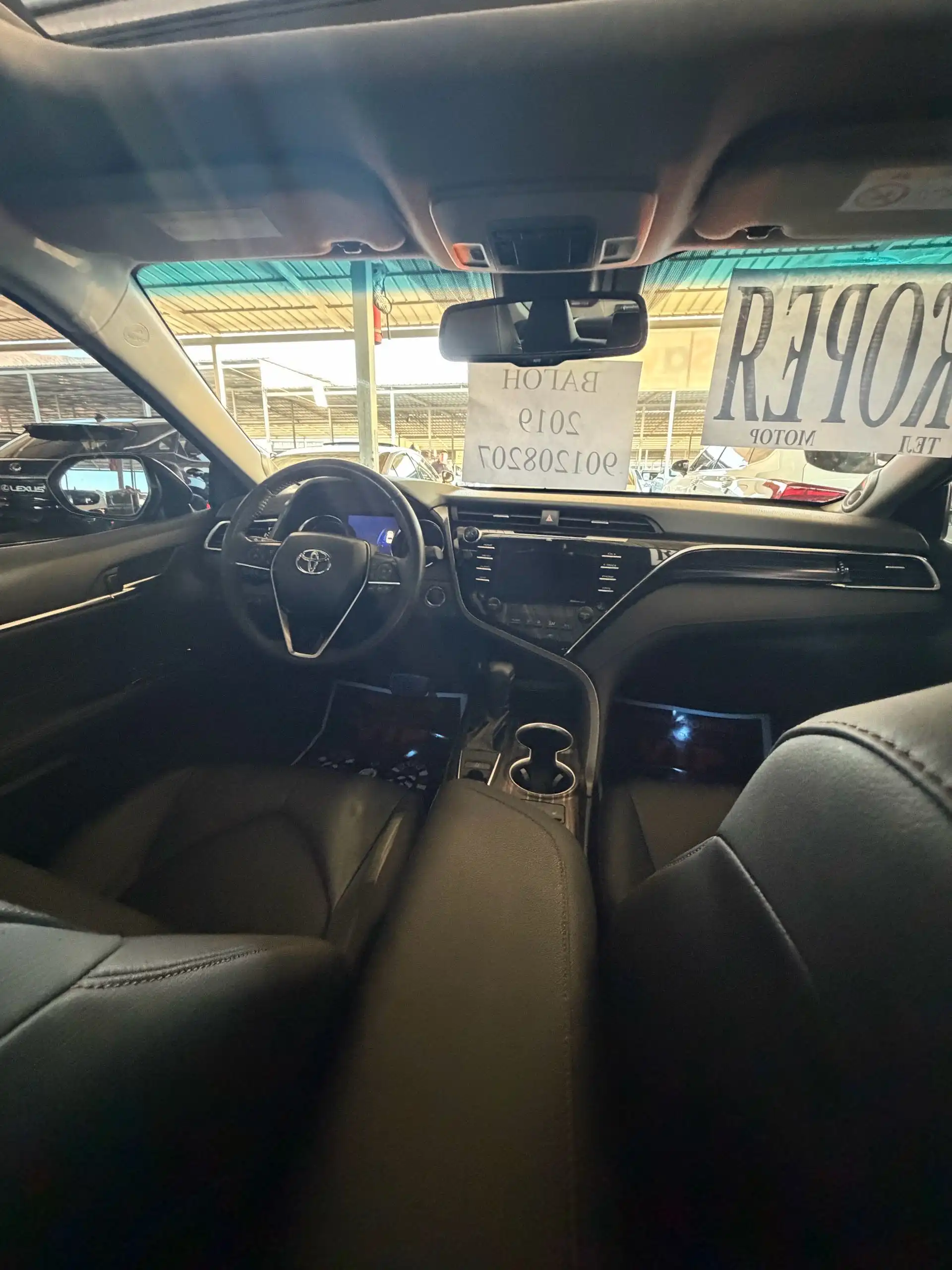 Toyota Camry 2019
