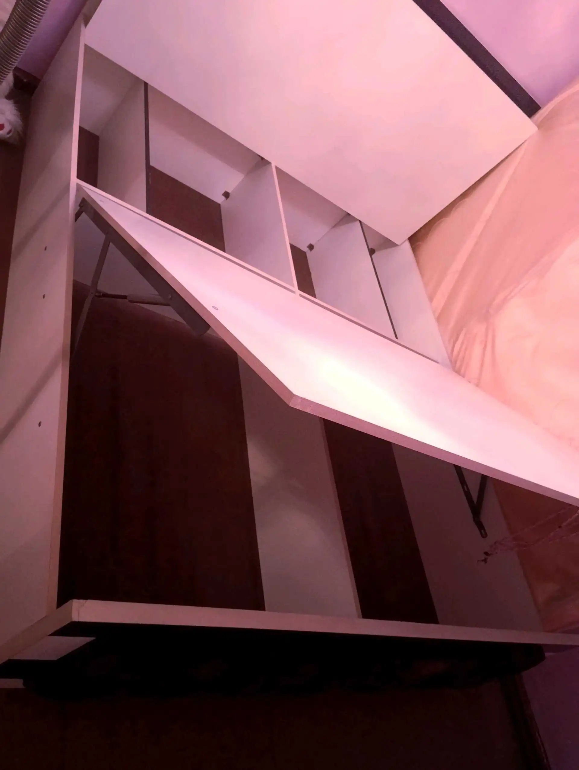 Двуспальная кровать