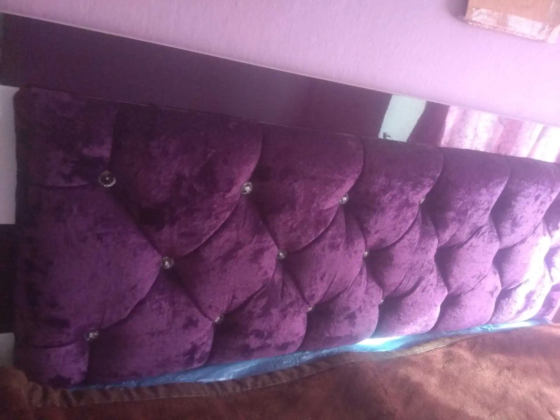 Двуспальная кровать