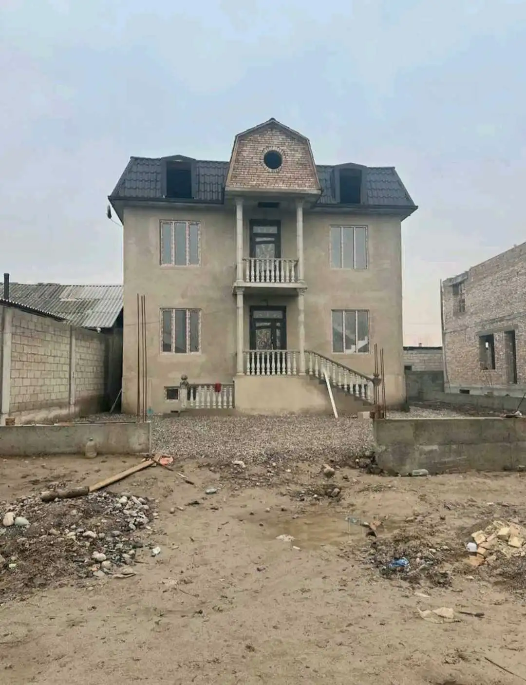 3 этажный, 11-комн. дом, 3002 м², 4 соток, Сино