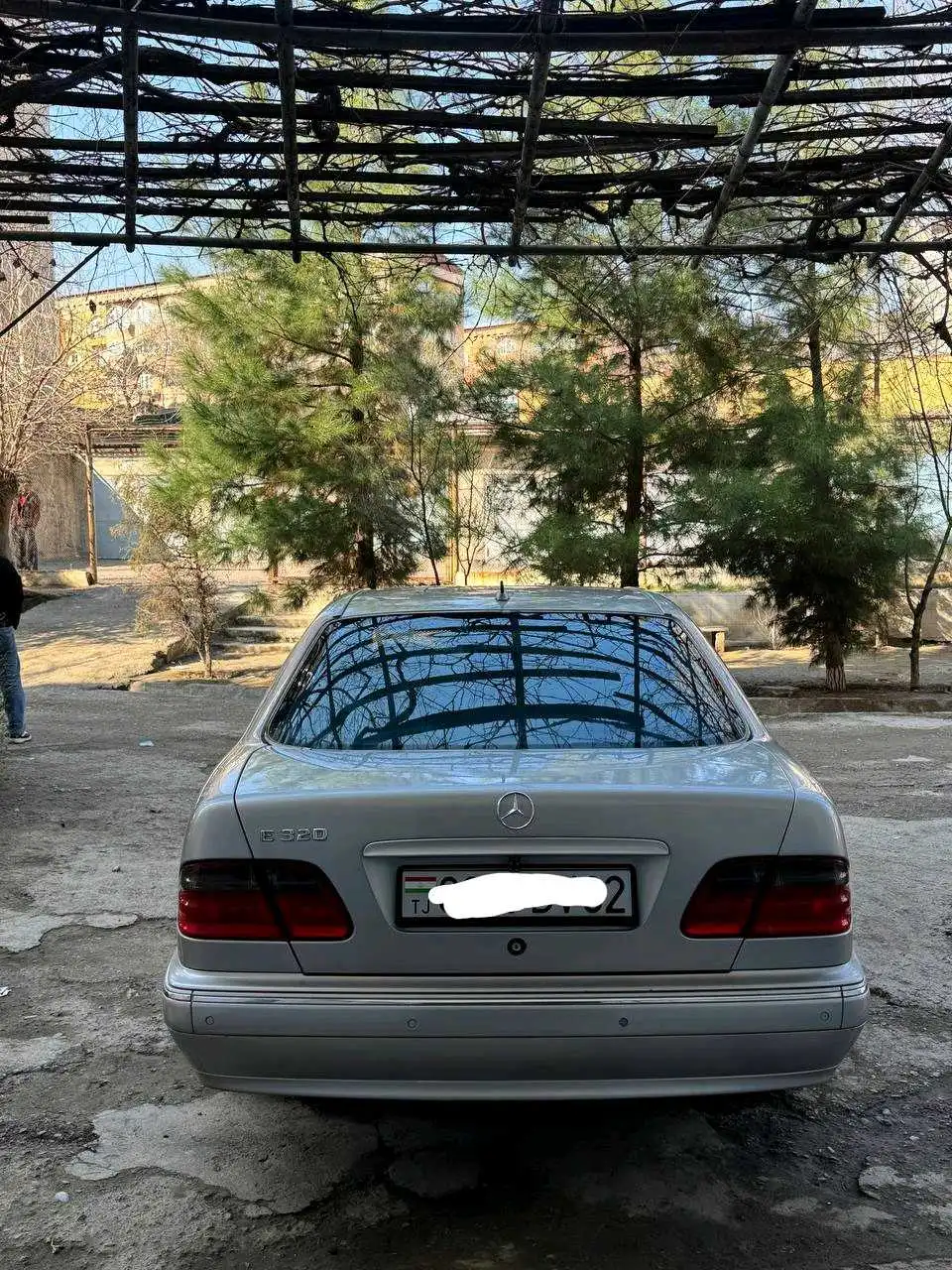 Mercedes-benz E class 2001