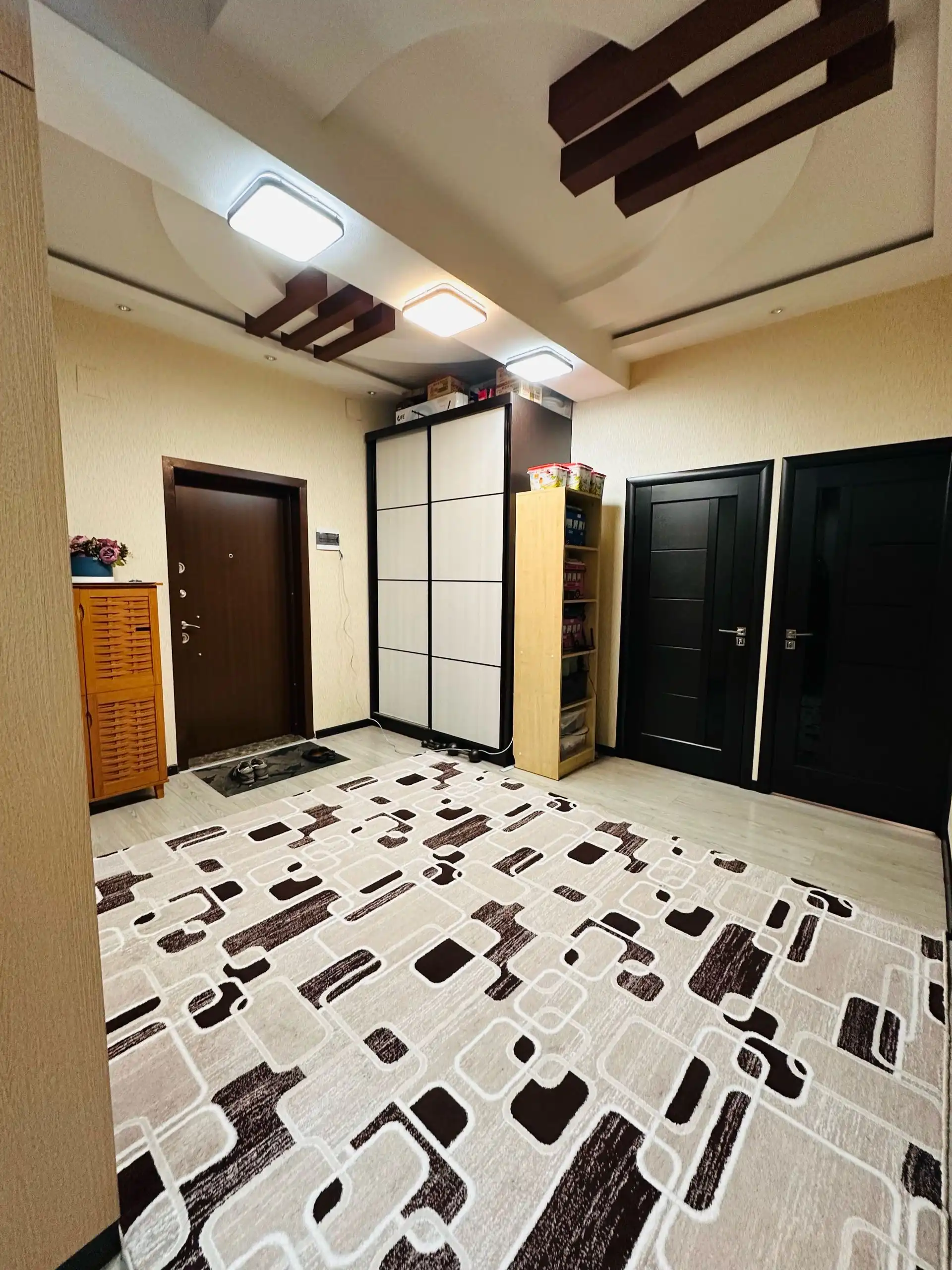 3-к квартира, Цокольный этаж, м²,