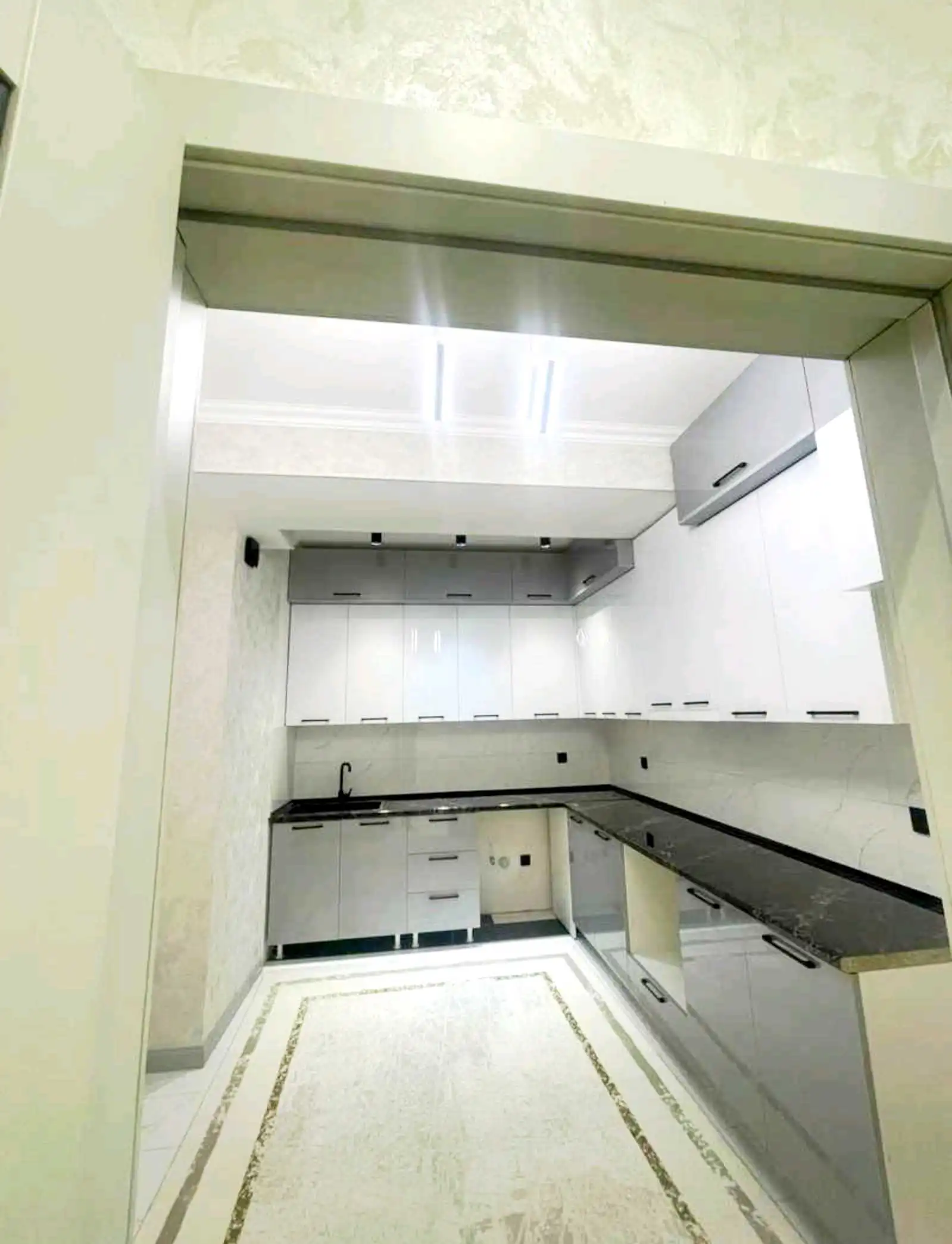 2-к квартира, 8 этаж, 76 м², Сино