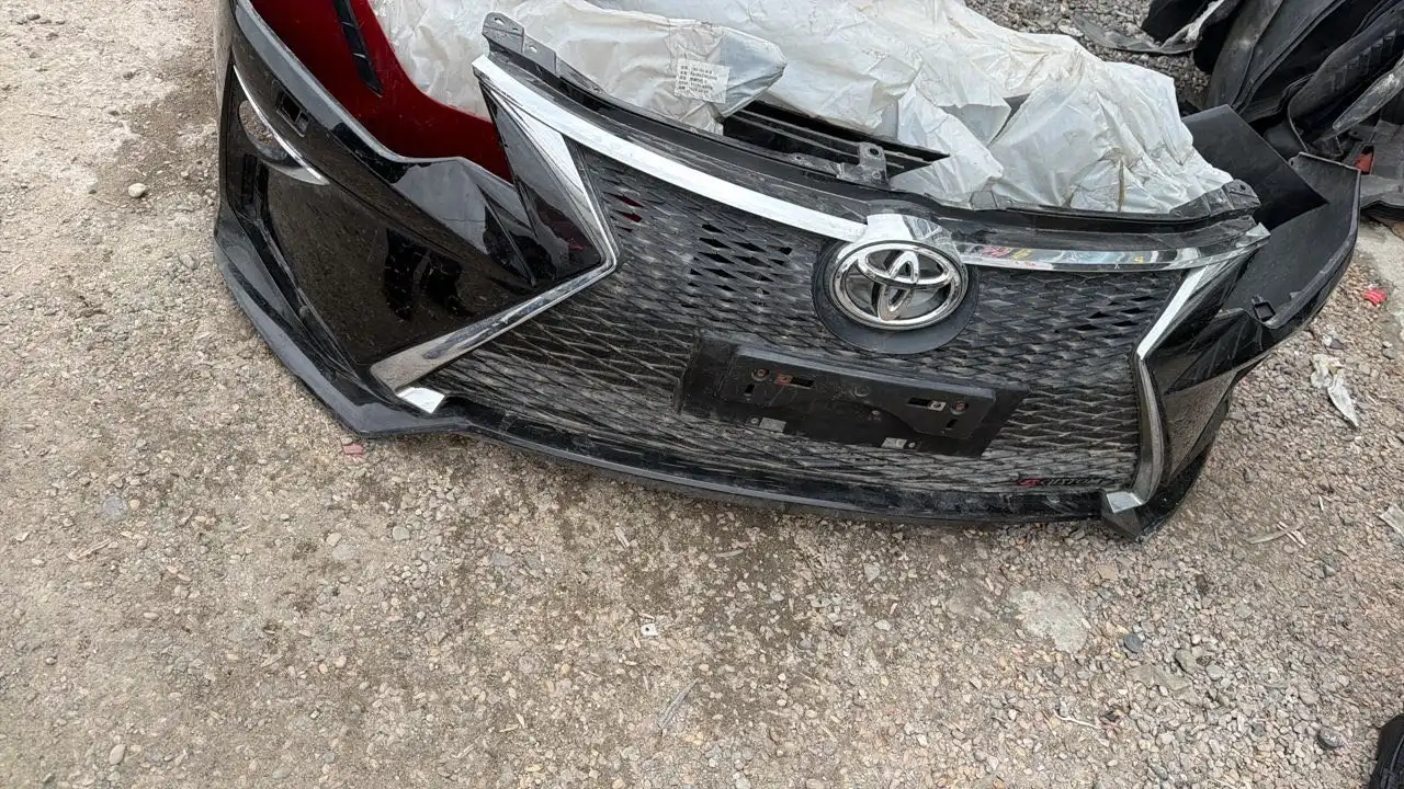 бампер на Toyota