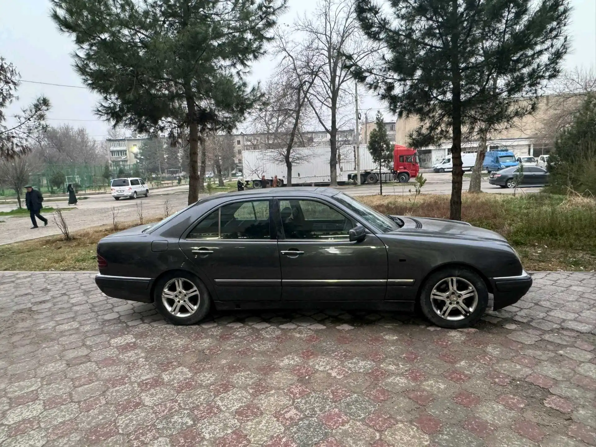 Mercedes-benz E class 1996