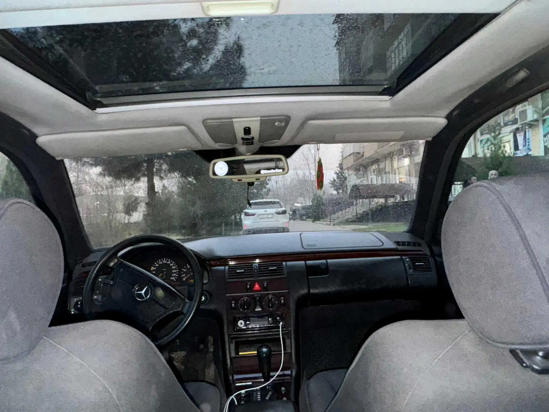 Mercedes-benz E class 1996