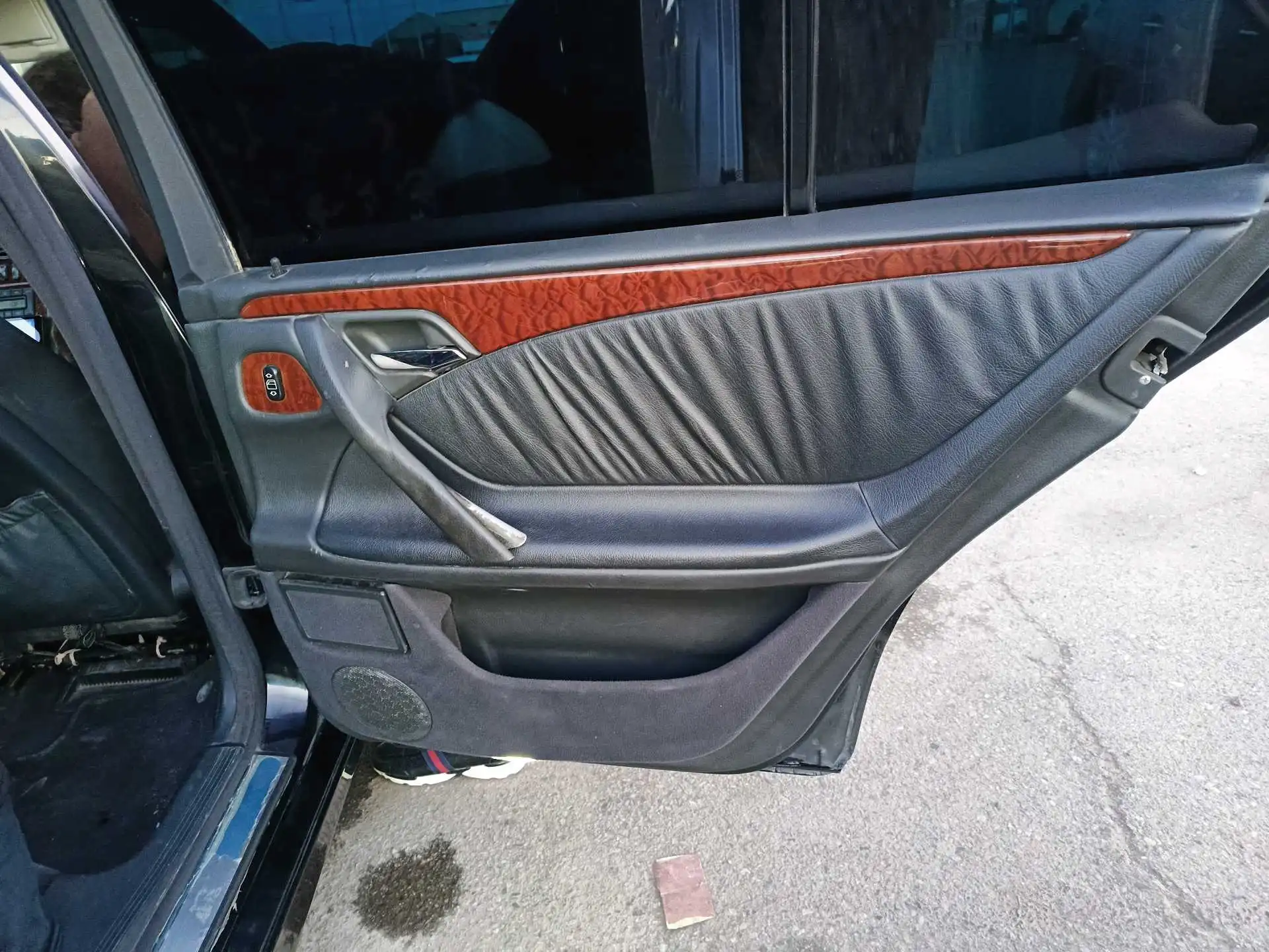 Mercedes-benz E class 2002