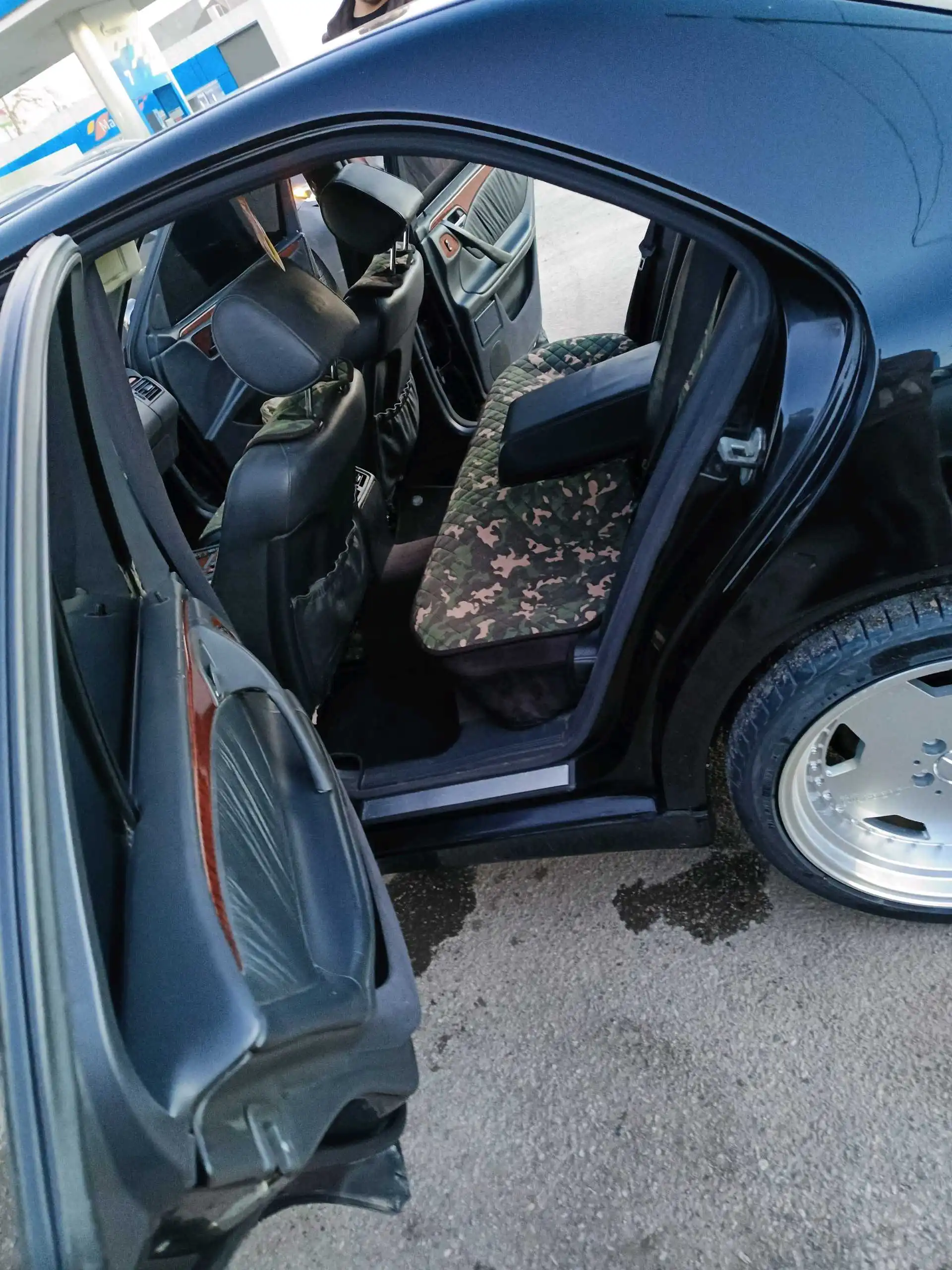 Mercedes-benz E class 2002