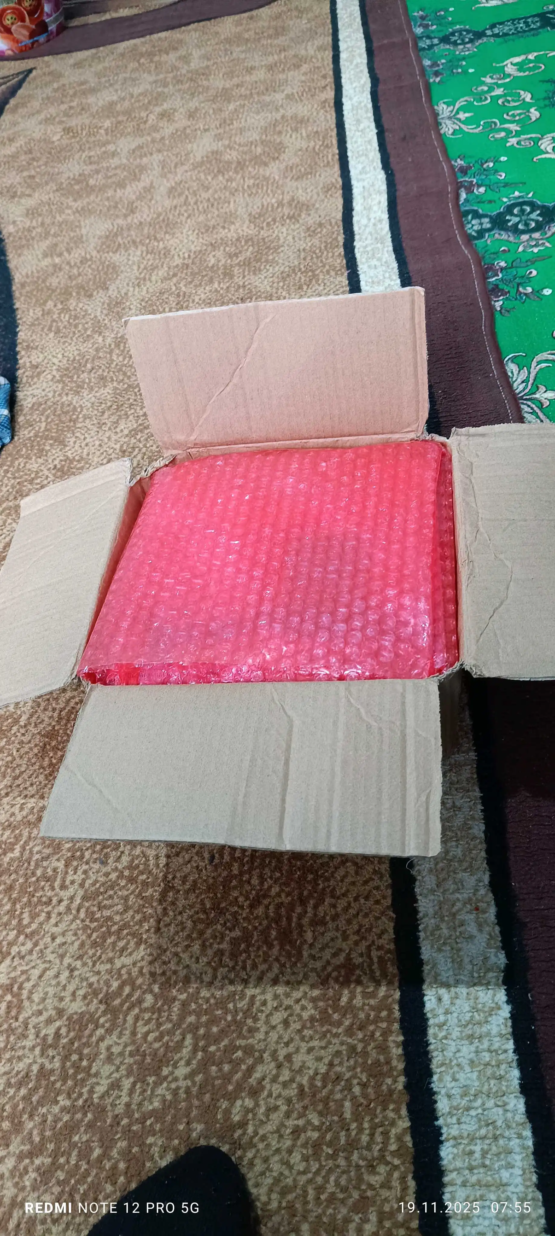 апарат барои насби антенаҳои моҳвораи