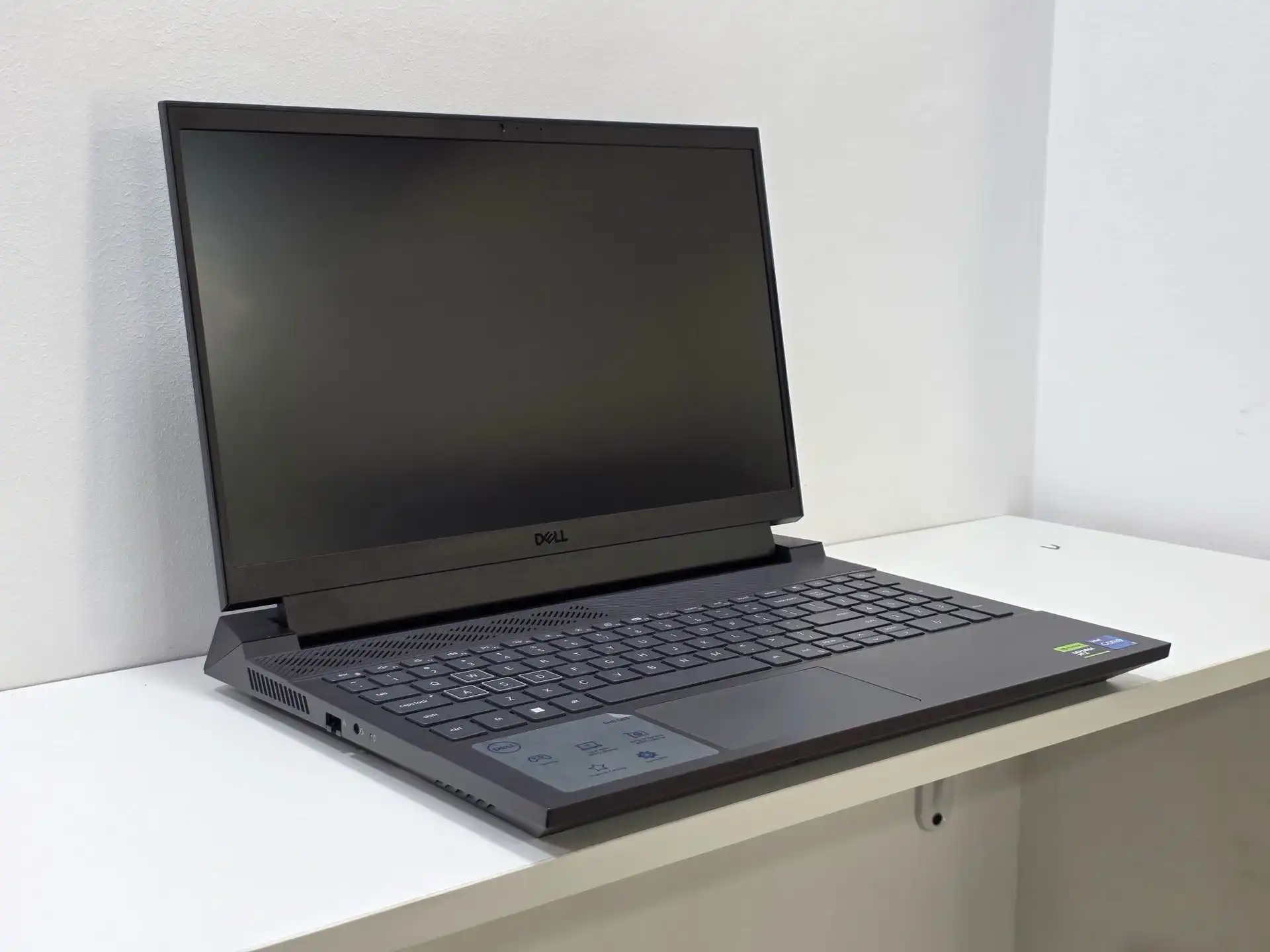 Dell 165Hz Corei7-13650HX/16GB/RTX40608GB/SSD512GB