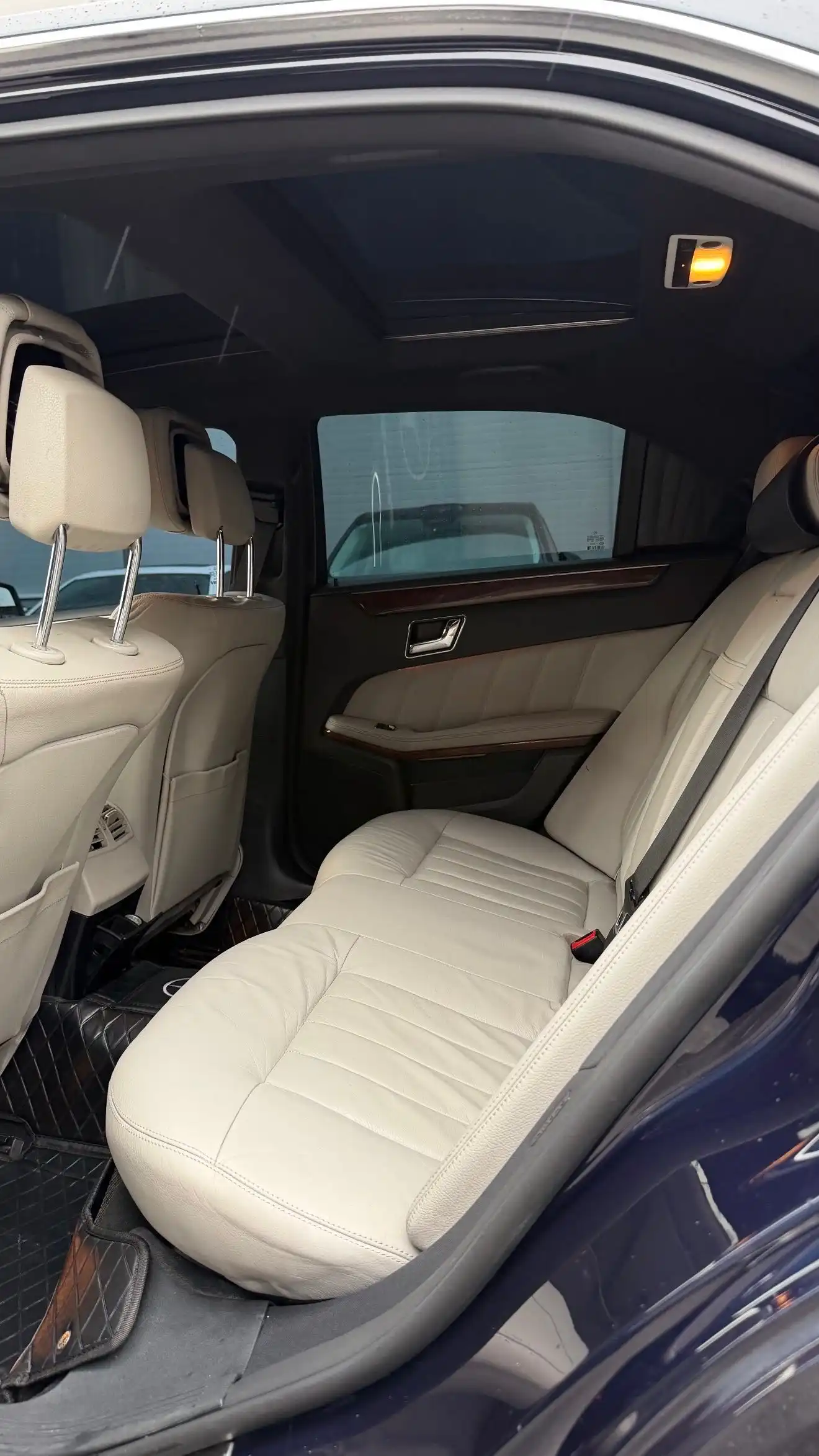 Mercedes-benz E class 2010