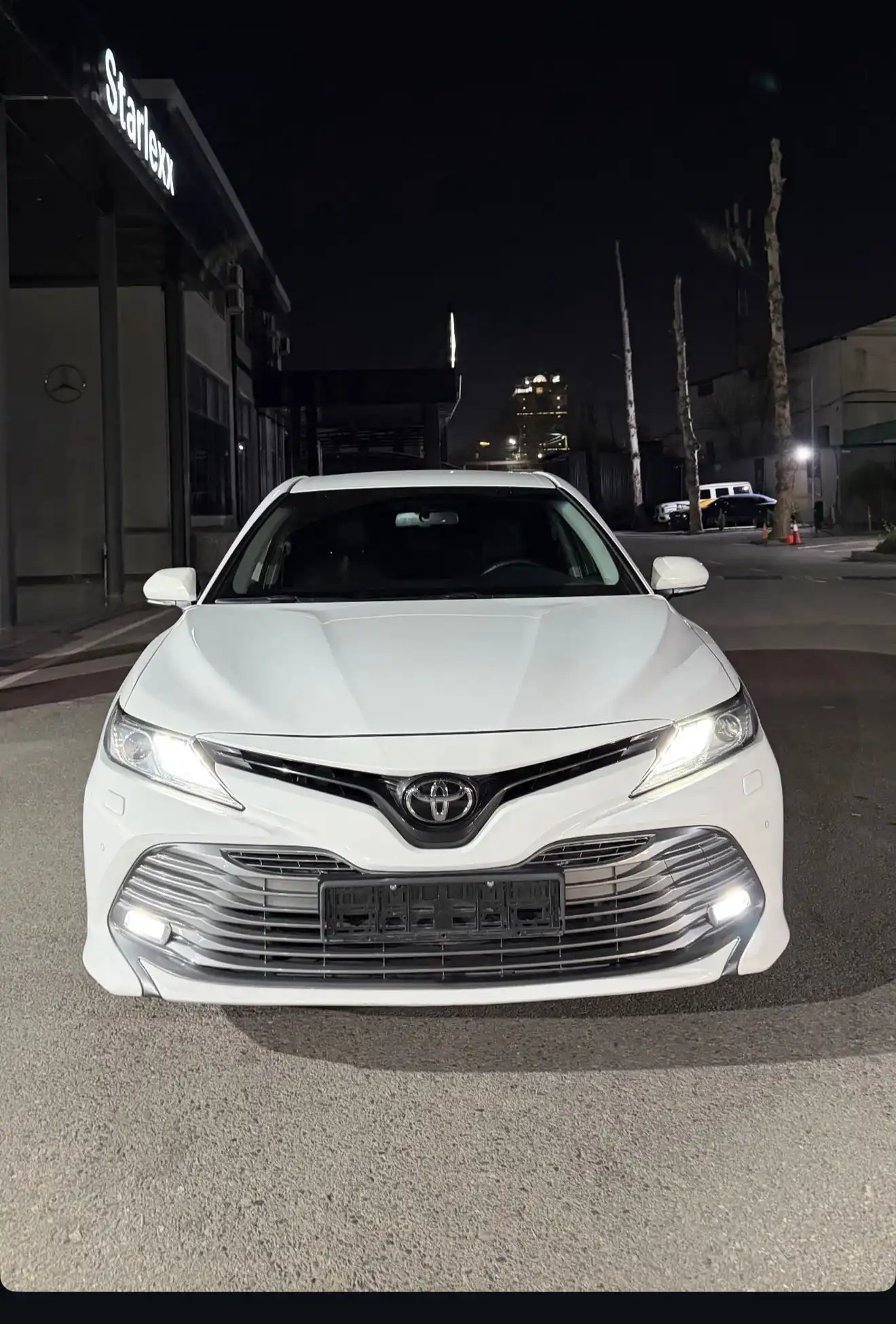 Toyota Camry 2019