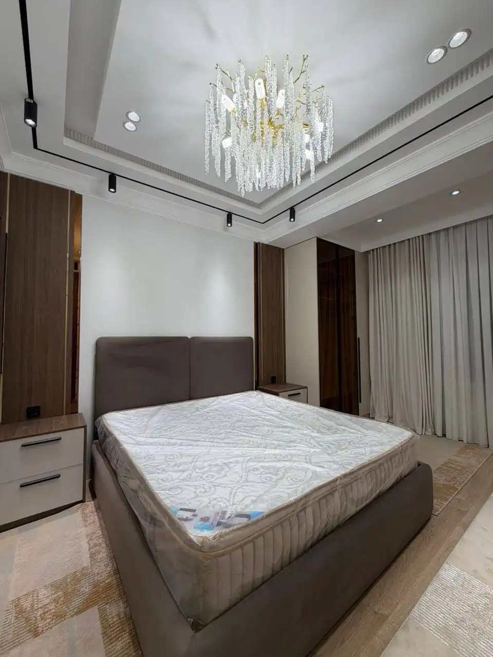 2-к квартира, 9 этаж, 78 м², Старый аэропорт