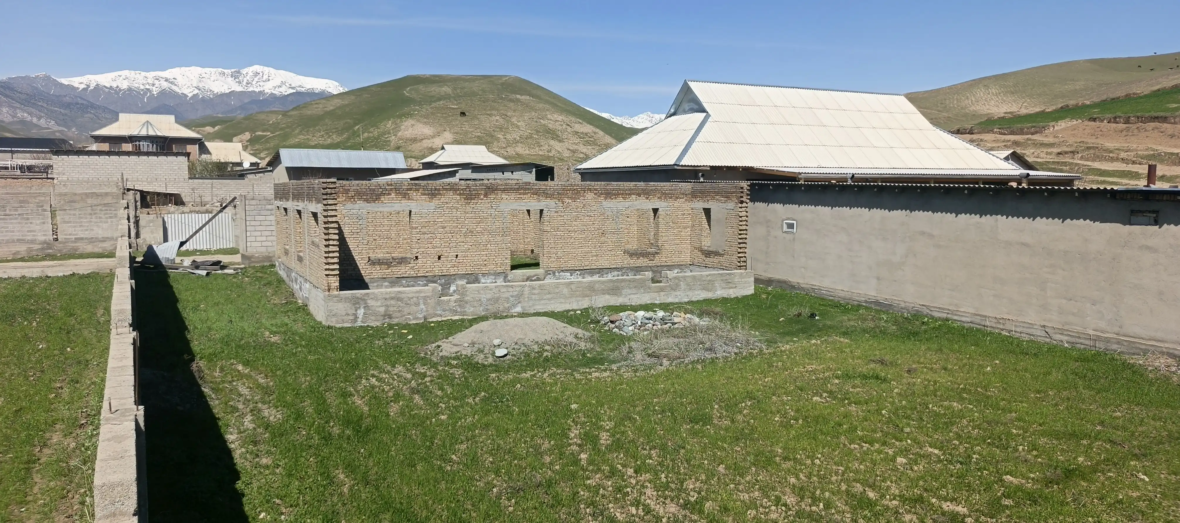 2 этажный, 8-комн. дом, 203 м², 8 соток, 8 соток, камбар