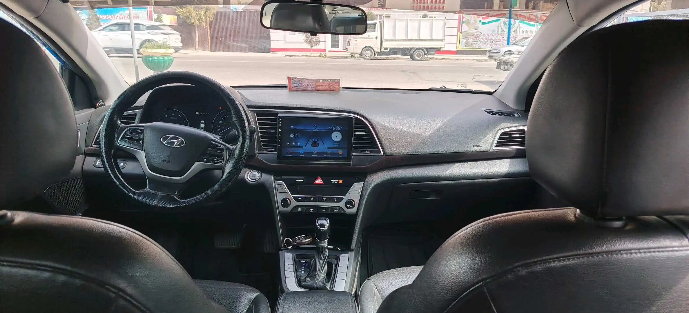 Hyundai Elantra 2018