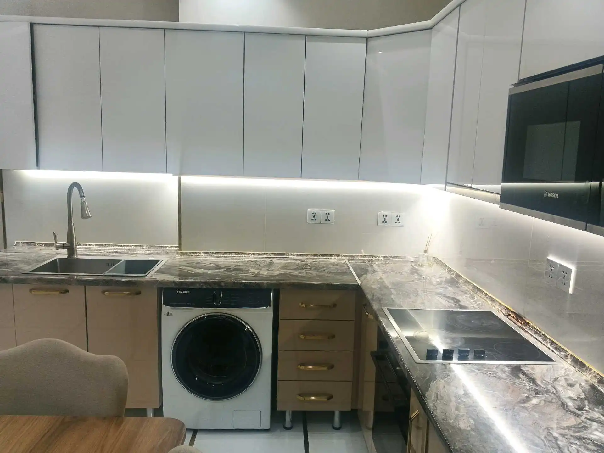 2-к квартира, 13 этаж, 68 м², н.шохмансур