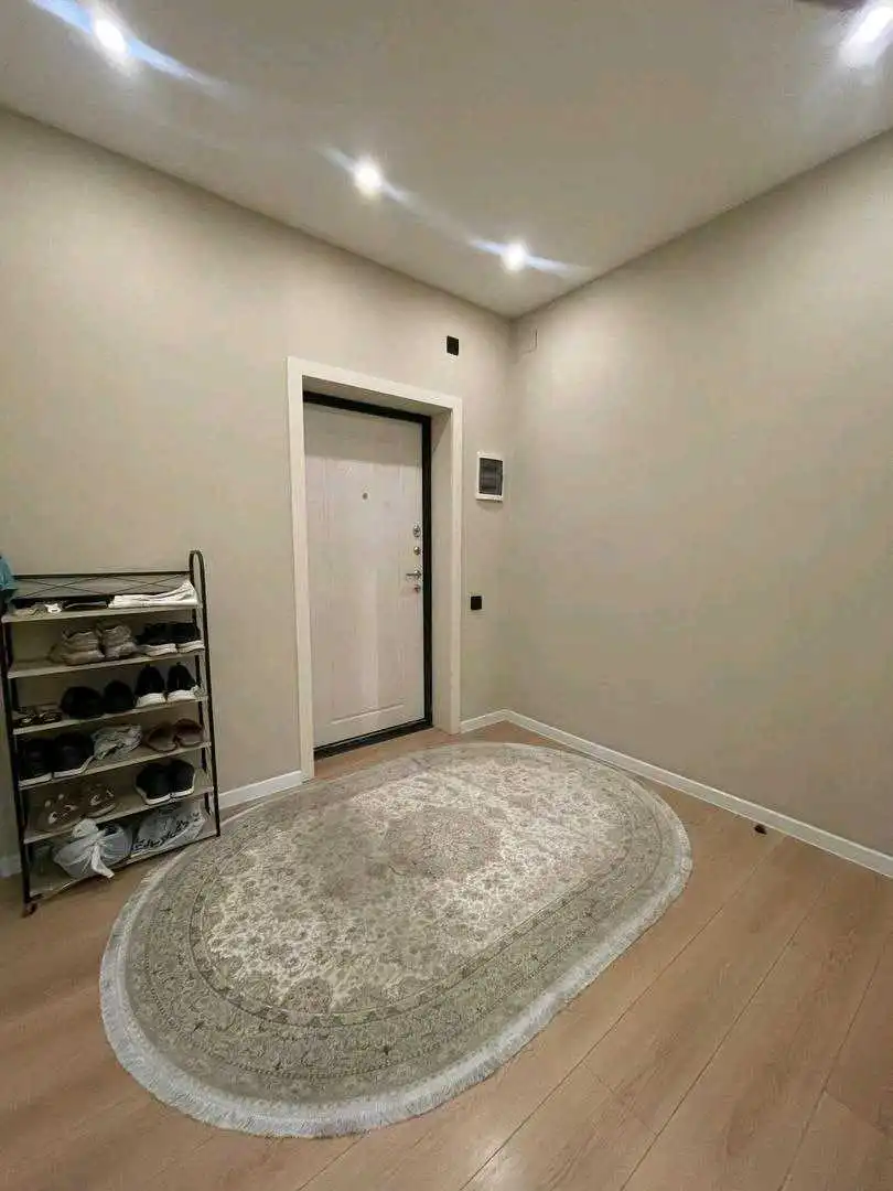 3-к квартира, 5 этаж, 57 м², И Сомони