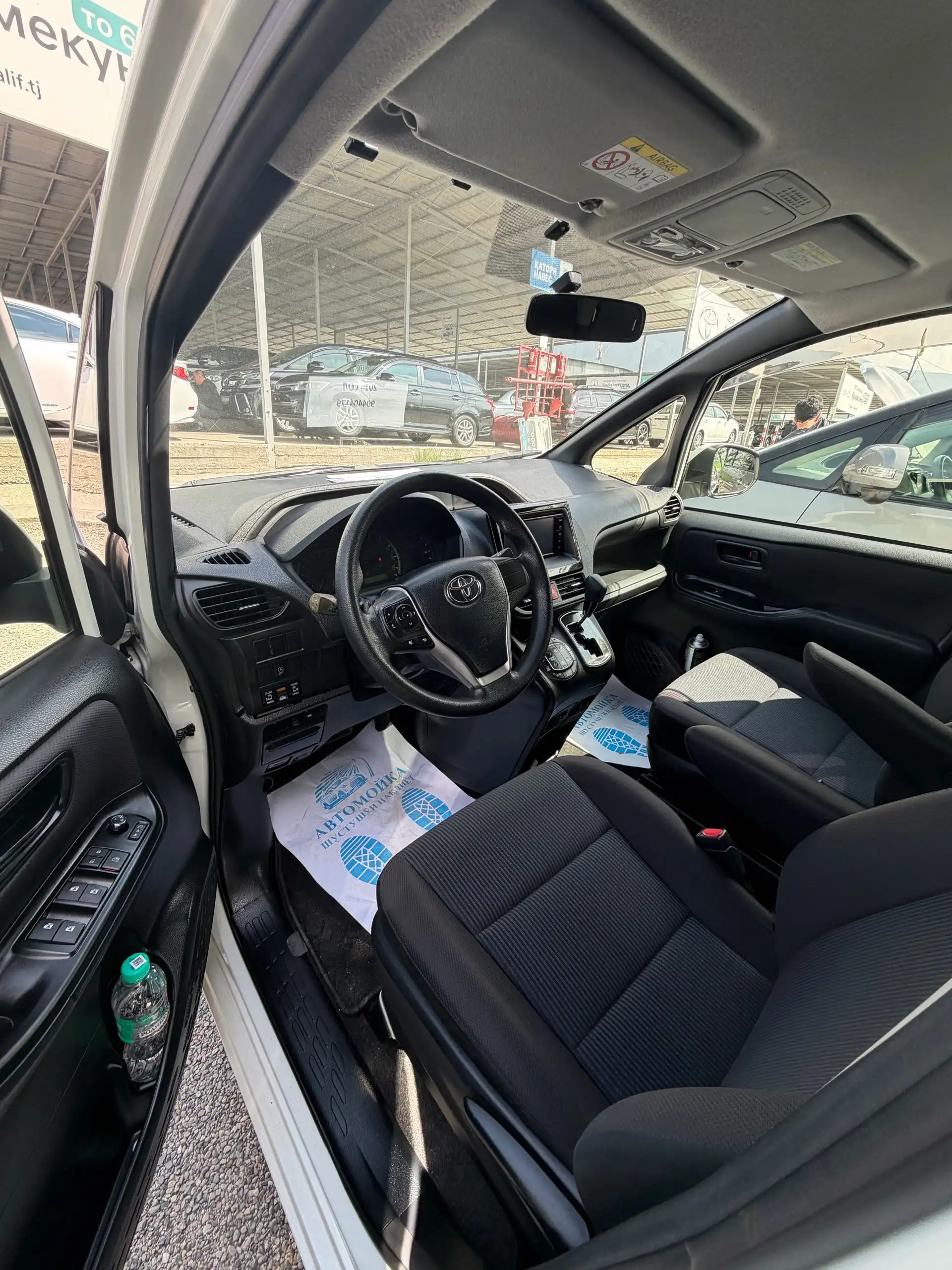 Toyota Vellfire 2014