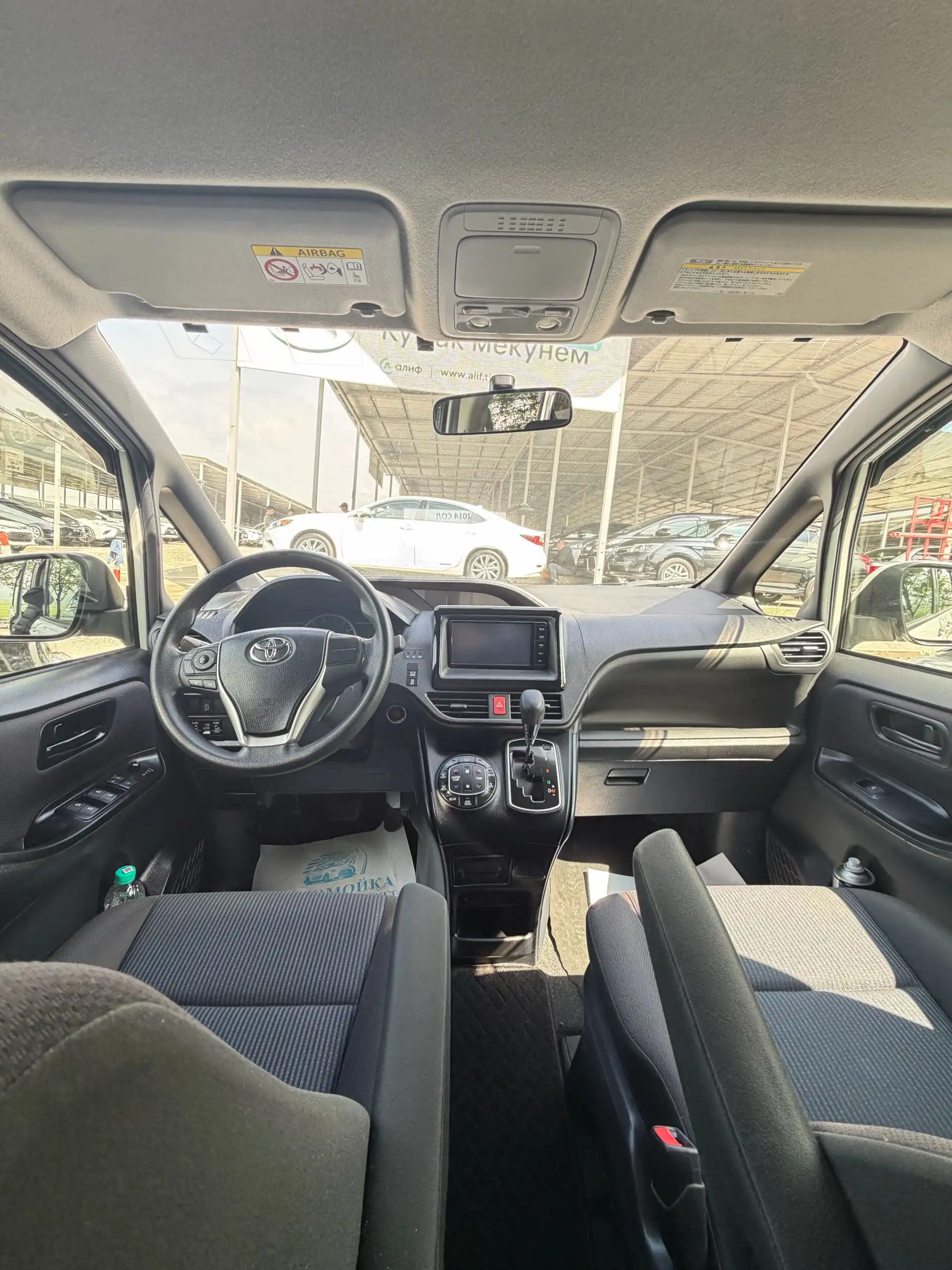 Toyota Vellfire 2014