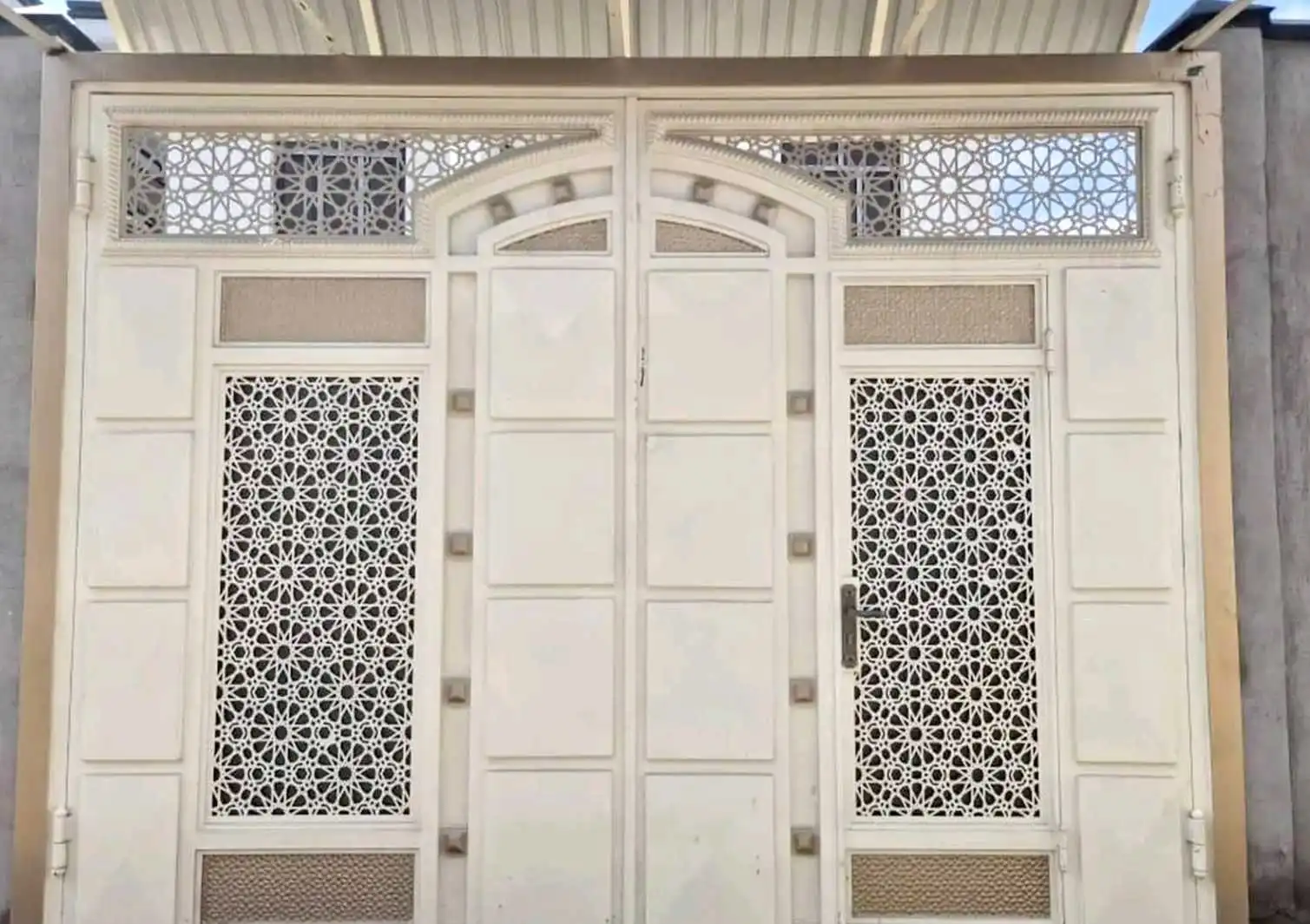 2 этажный, 6-комн. дом, 240 м², 3 соток, Сино