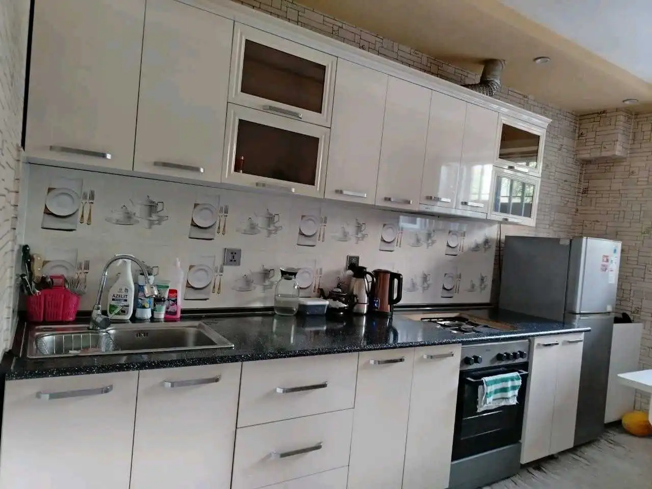 1 комнатная квартира Цокольный этаж