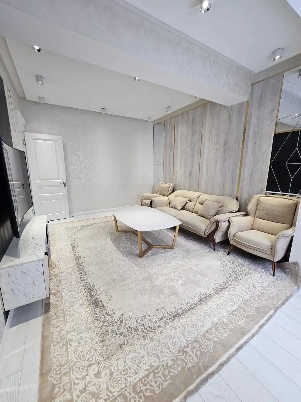 2-к квартира, 12 этаж, 61 м², Шохмансур