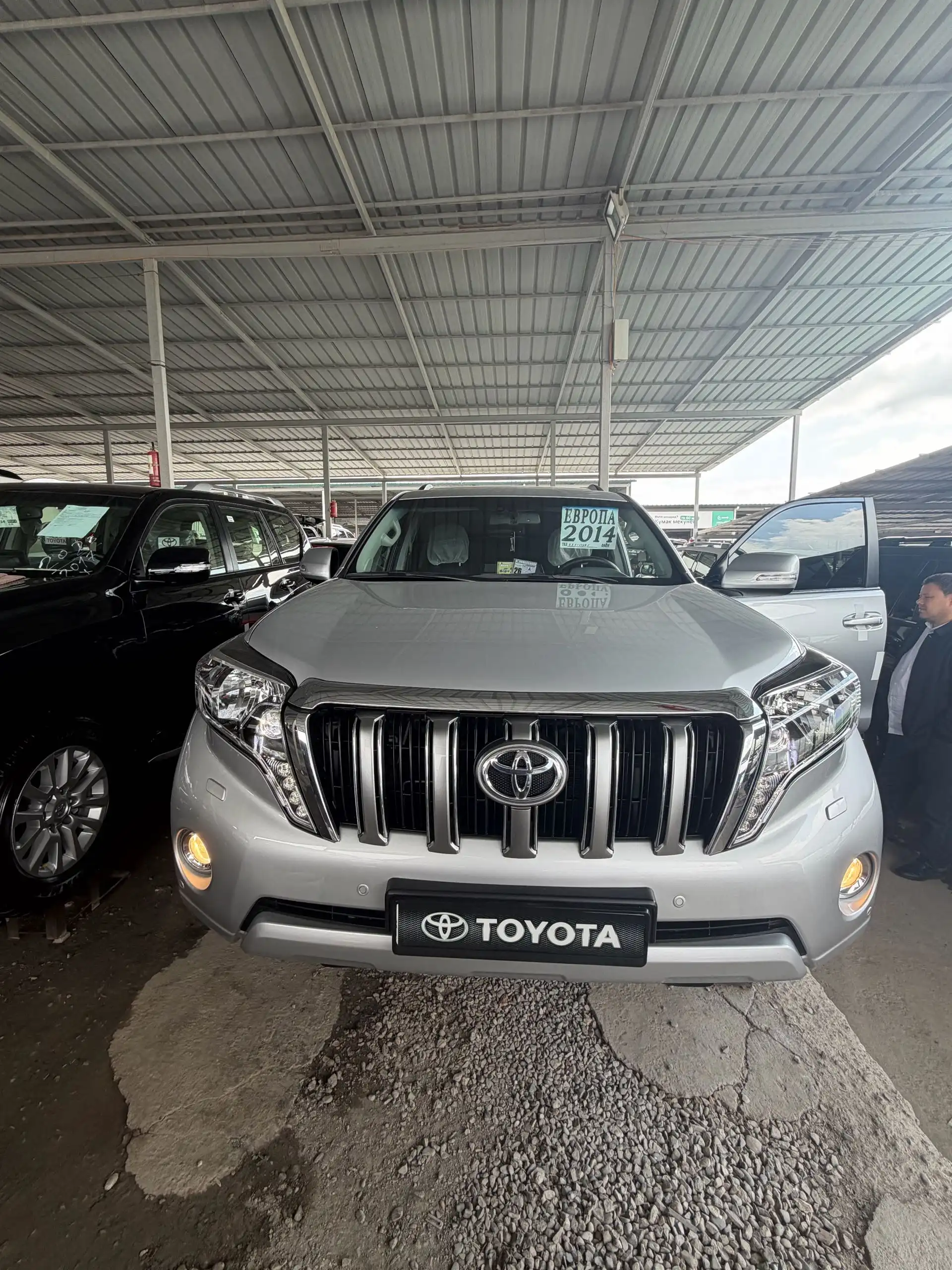 Toyota Land cruiser prado 2014