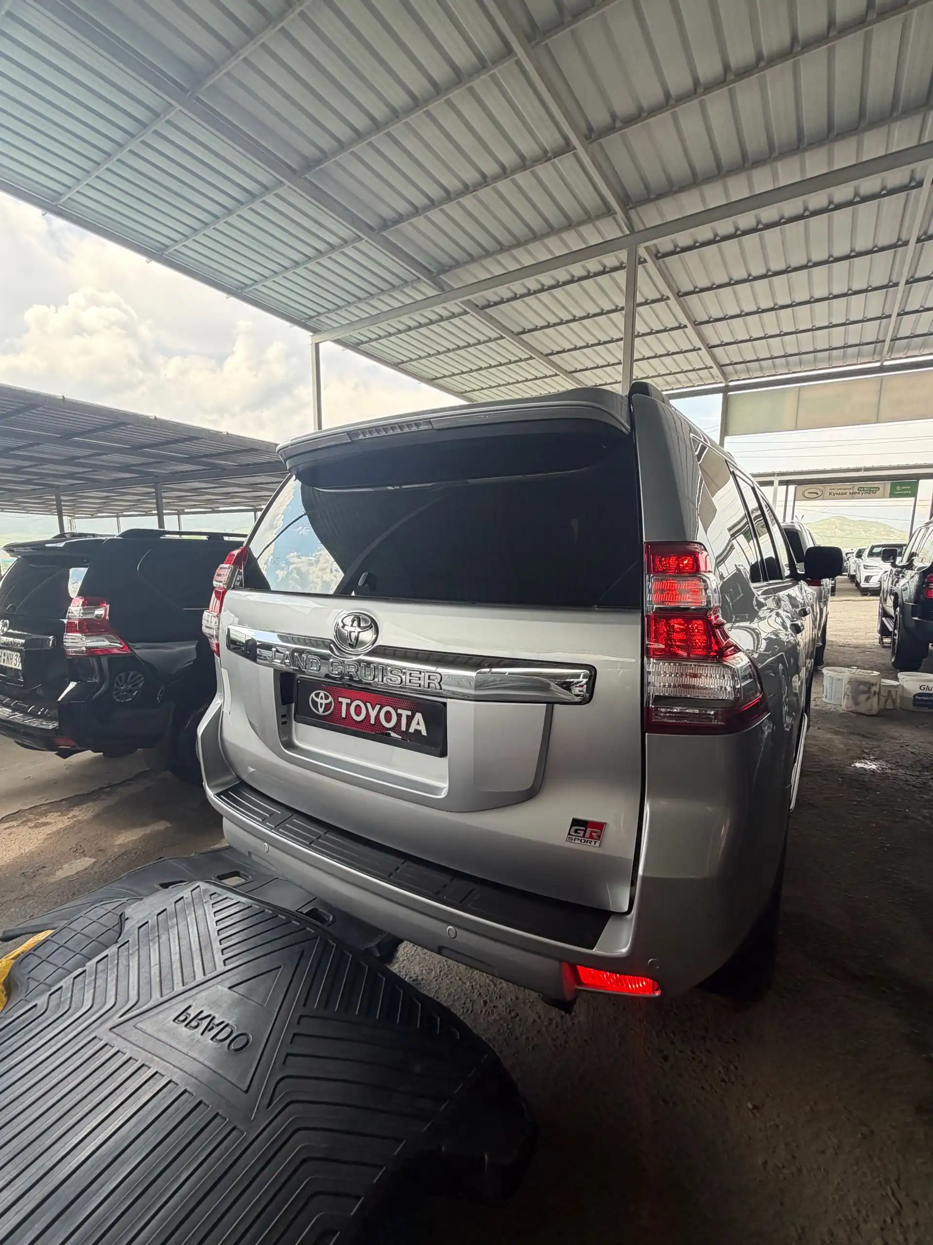 Toyota Land cruiser prado 2014