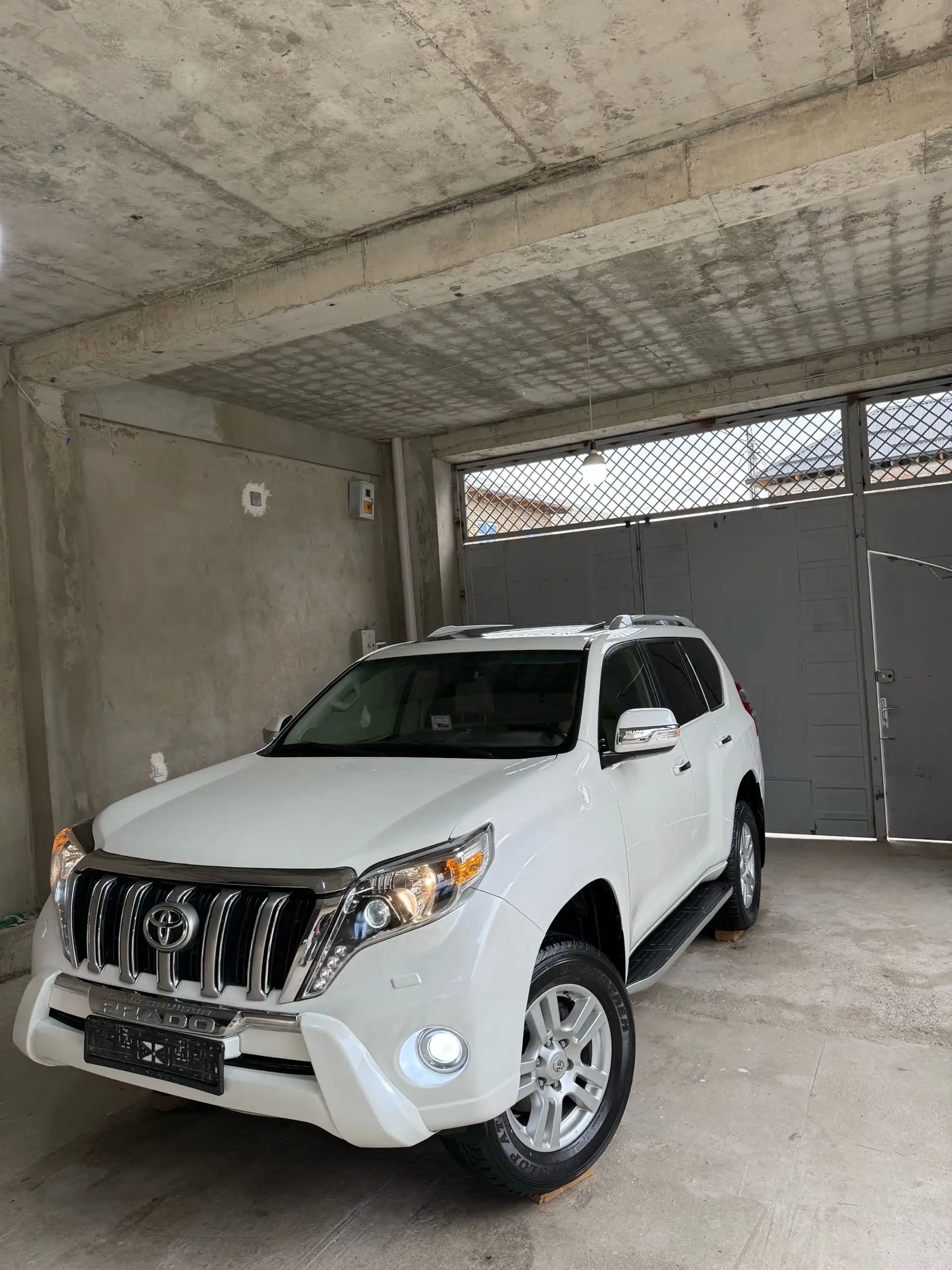 Toyota Land cruiser prado 2011
