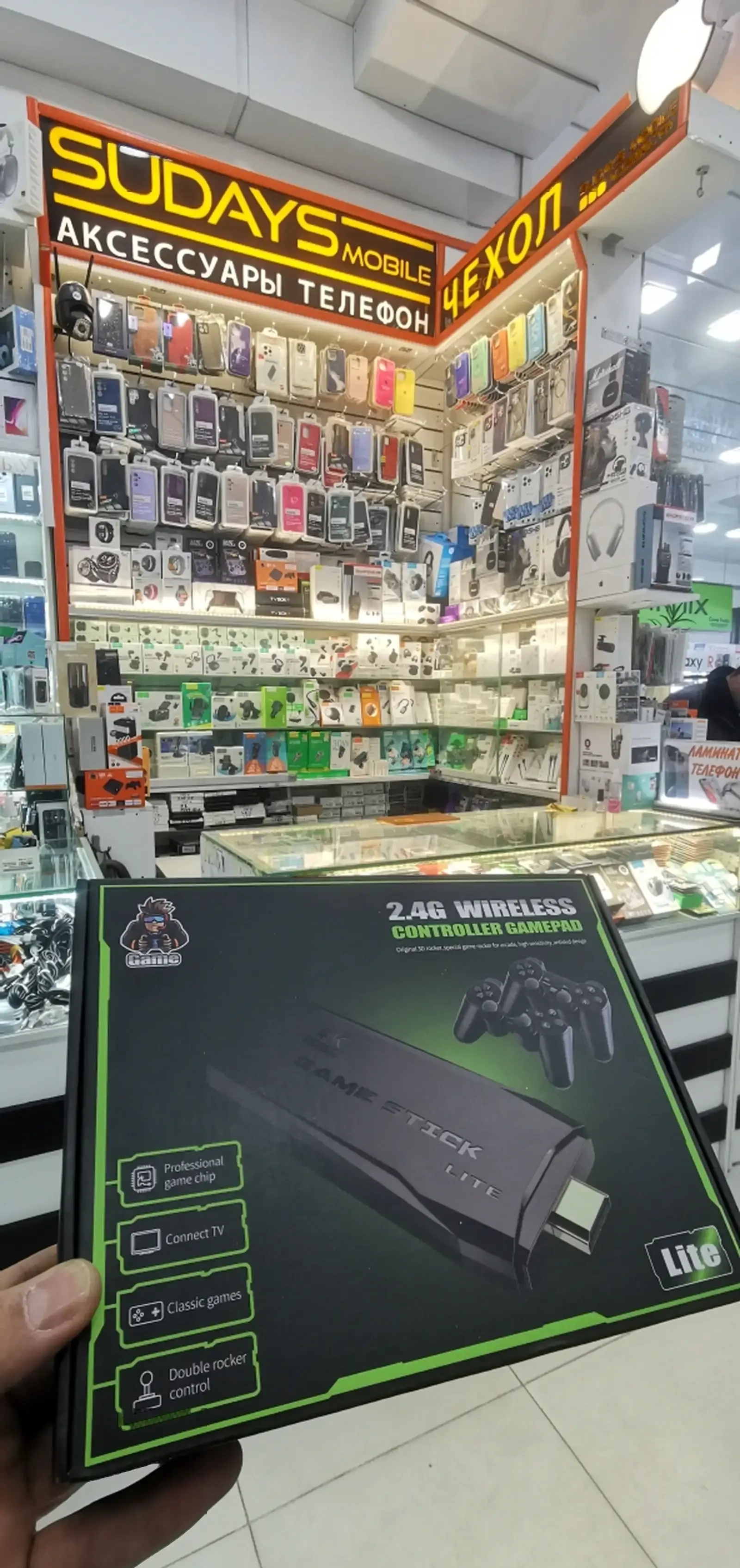 Игровая приставка Game Stick Lite 64 GB, 4K, 20000 Ретро Игр для телевизора