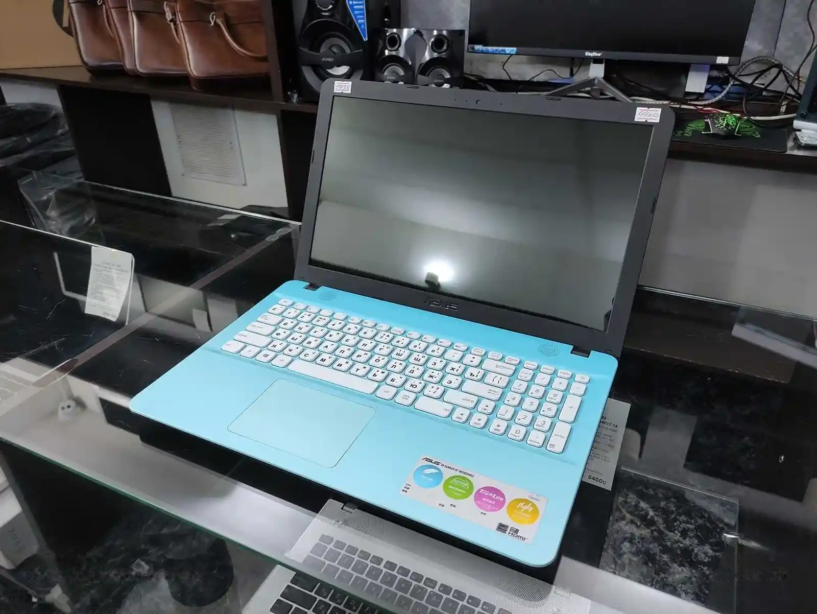 Ноутбук Asus A541U Core i3-6006U / 4GB / 500GB — фото 3