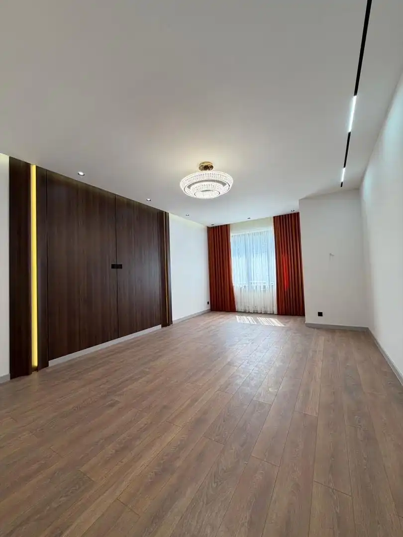 3-к квартира, 7 этаж, 132 м², скори