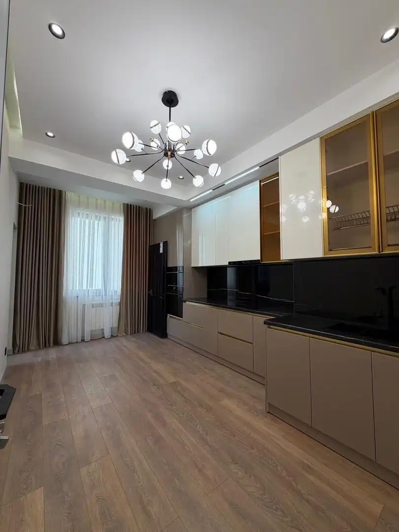 3-к квартира, 7 этаж, 132 м², скори