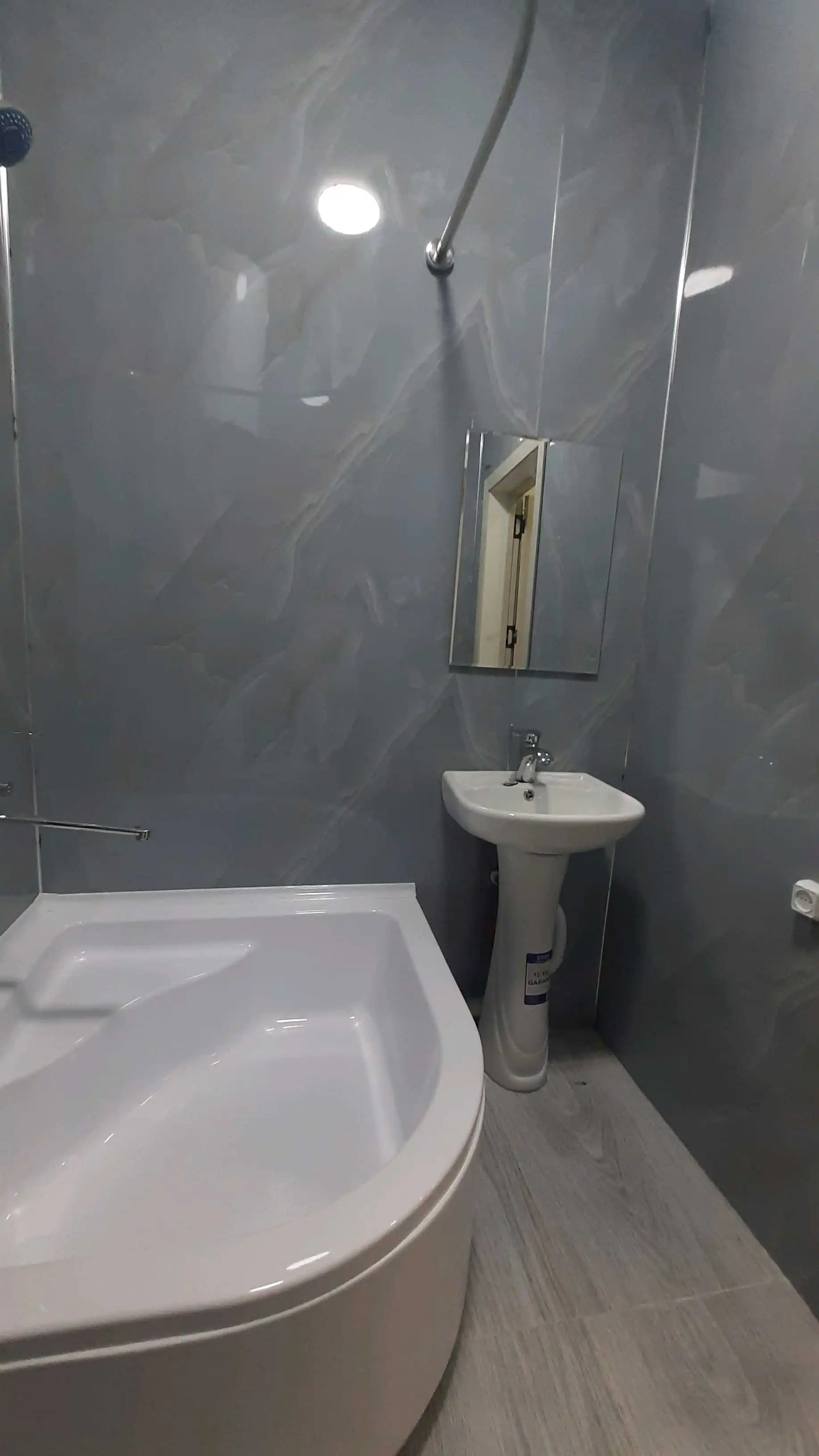 1-к квартира, Цокольный этаж, 38 м², 8 мкр