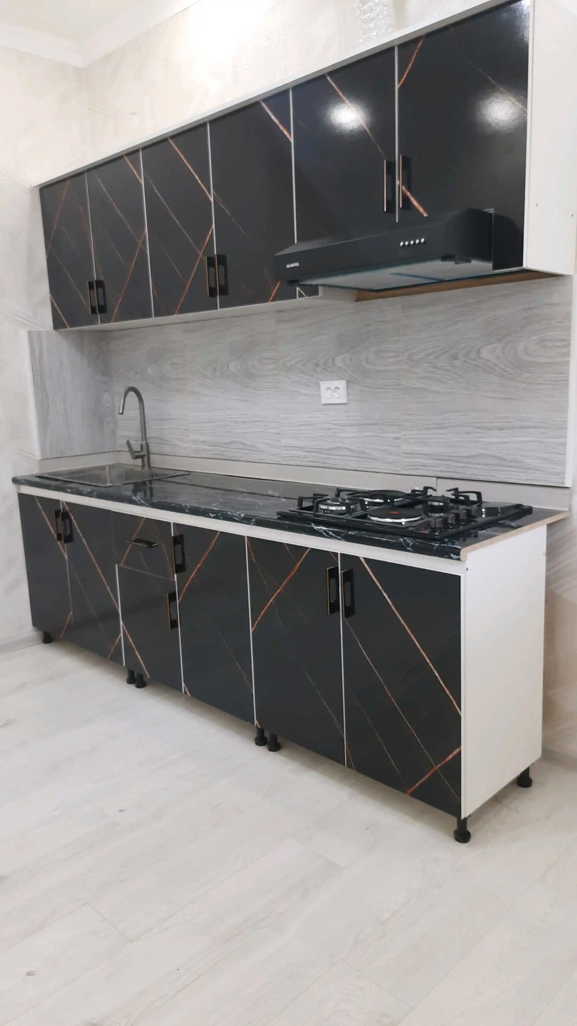 1-к квартира, Цокольный этаж, 38 м², 8 мкр
