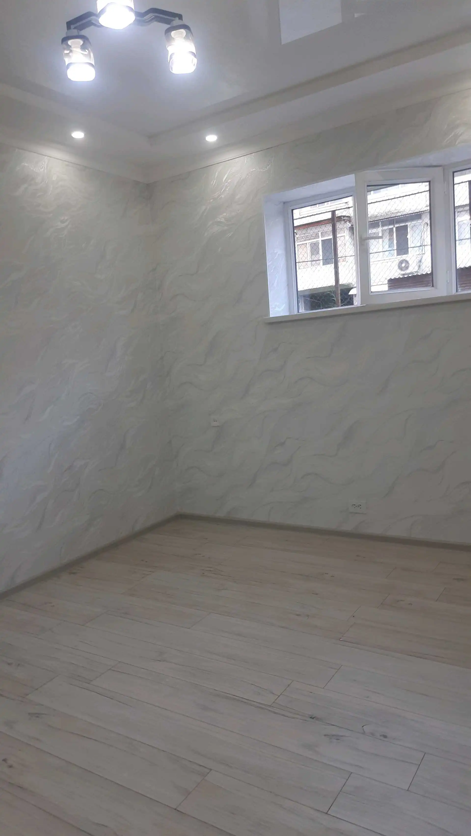 1-к квартира, Цокольный этаж, 38 м², 8 мкр