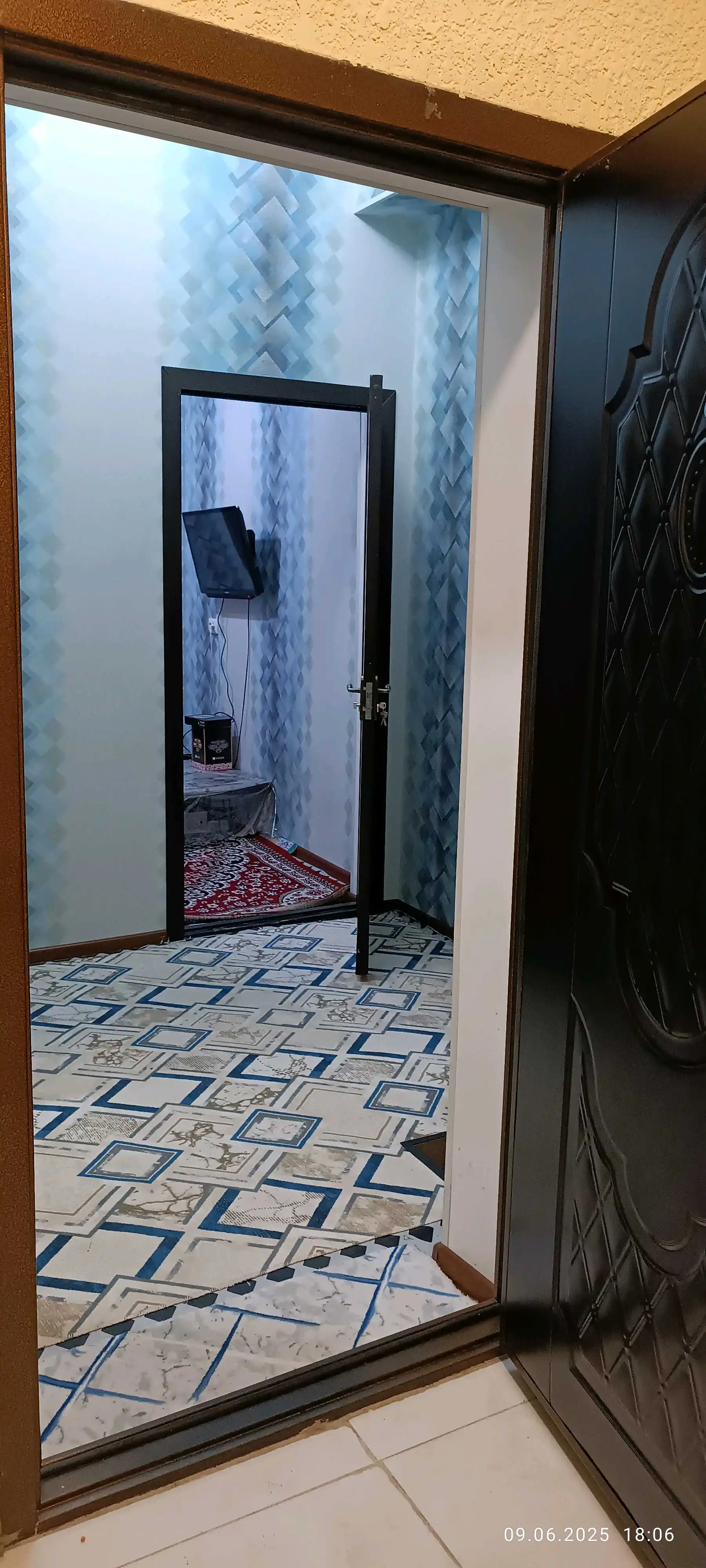 2-к квартира, 1 этаж, 43 м², Турсунзода