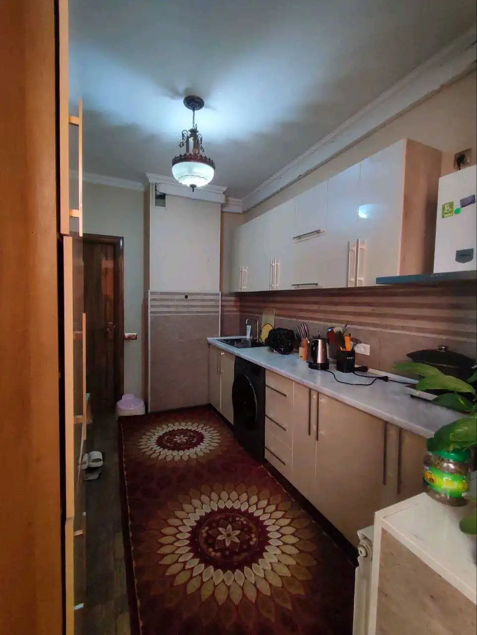 3-к квартира, 5 этаж, 90 м², 61мкр Фирдавси Пеши мантухона
