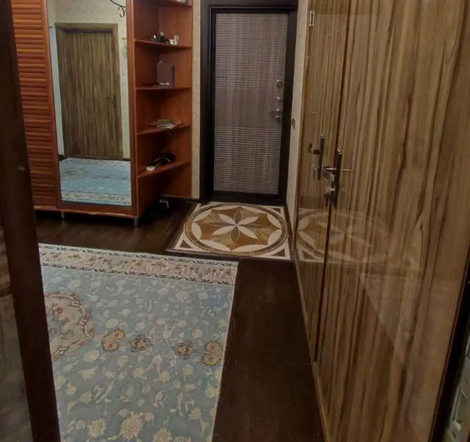 3-к квартира, 5 этаж, 90 м², 61мкр Фирдавси Пеши мантухона